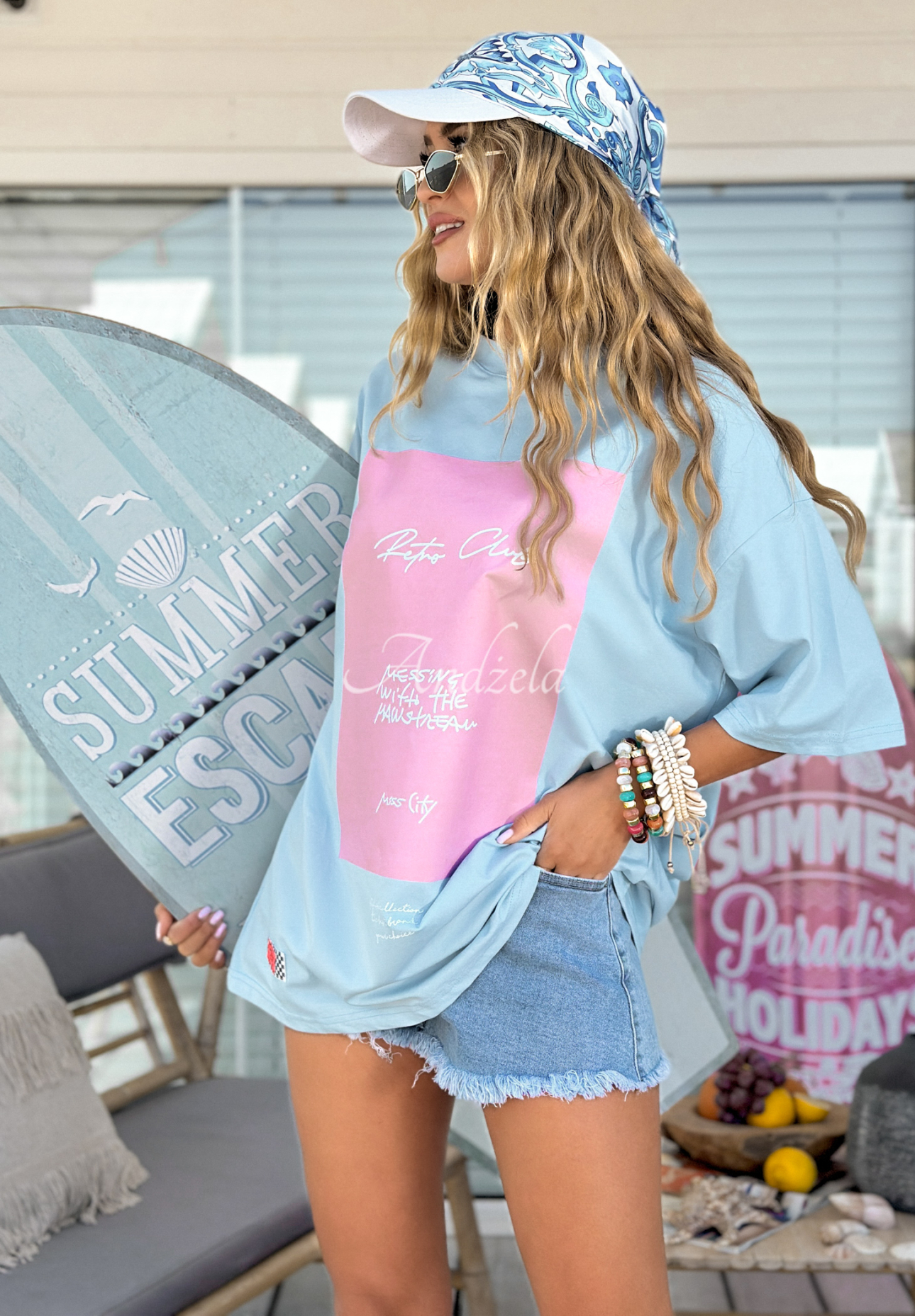 T-Shirt oversize mit Print MC Retro Club Himmelblau