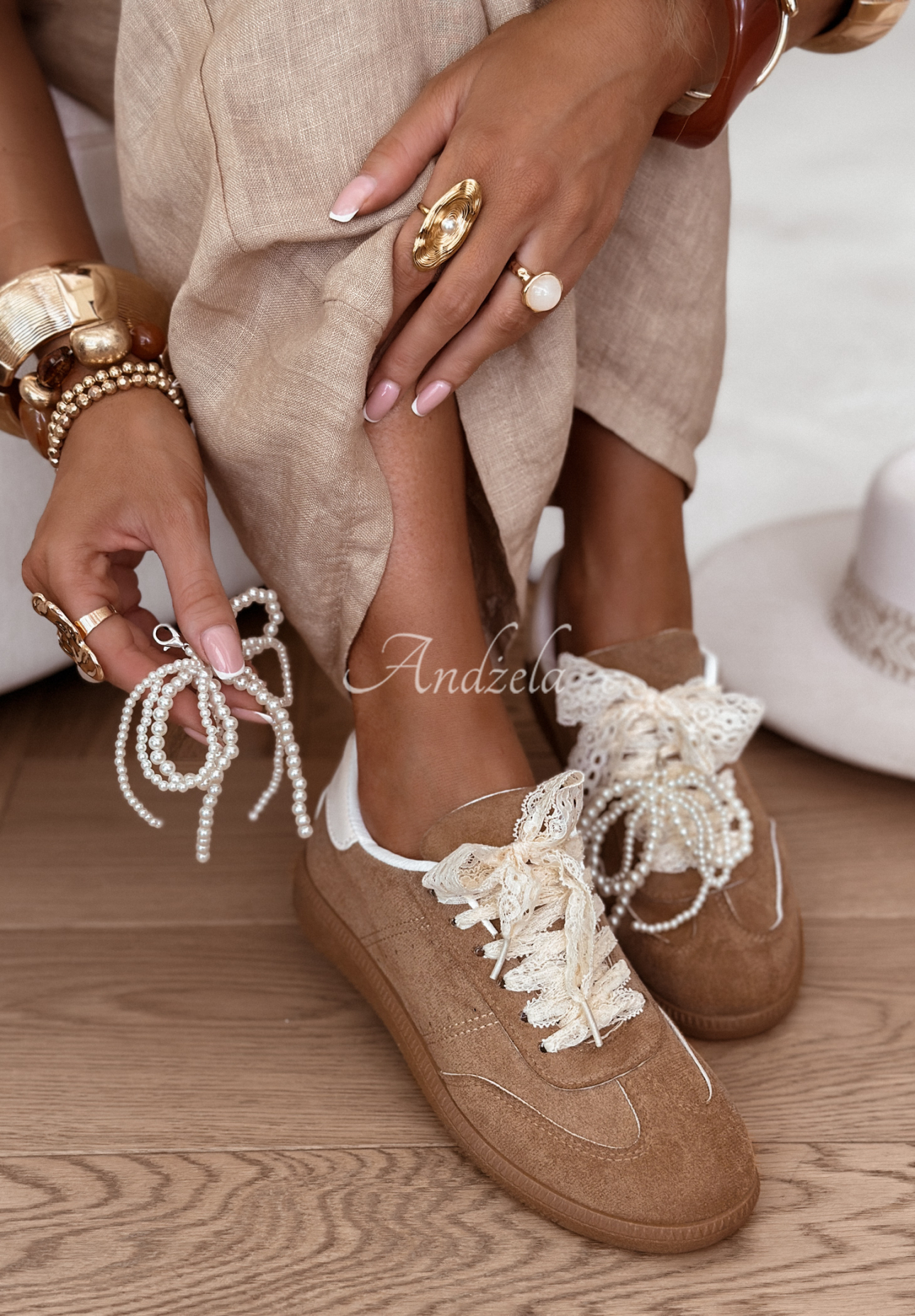 Wildleder Turnschuhe mit Schleife Sweet &amp; Pearly Mokkafarben