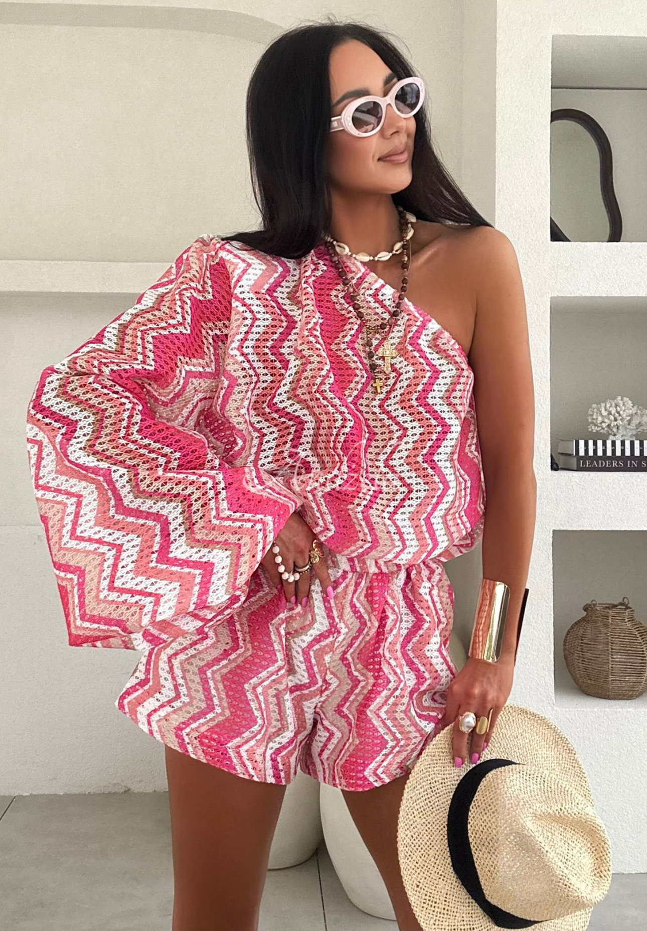 Set aus asymmetrischer Bluse und Shorts mit Lochstickerei La Milla Welcome Back Weiß-Rosa