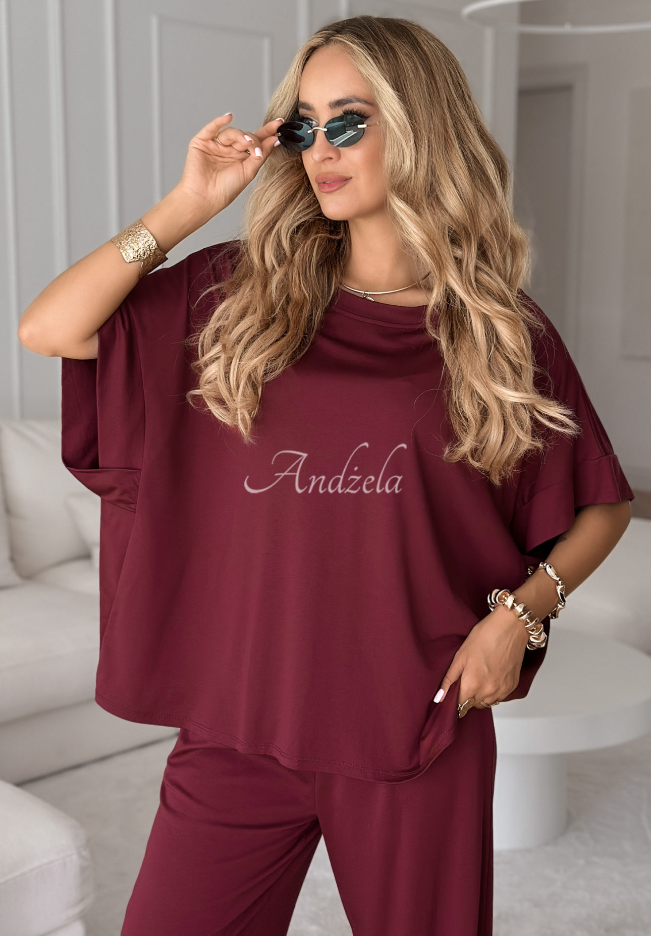 Set aus Viskose T-Shirt oversize und Hose Two Halves Burgunderrot