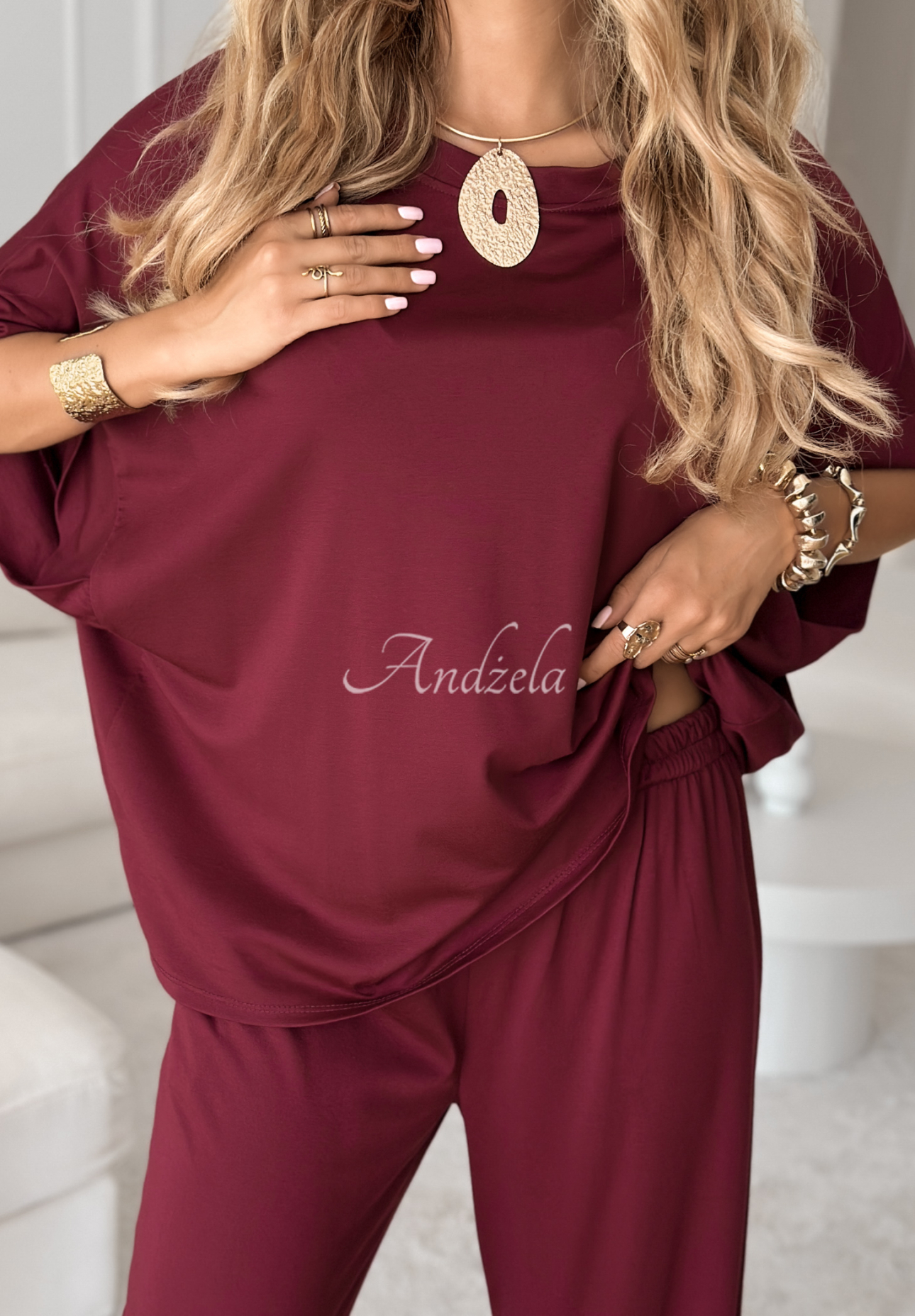 Set aus Viskose T-Shirt oversize und Hose Two Halves Burgunderrot