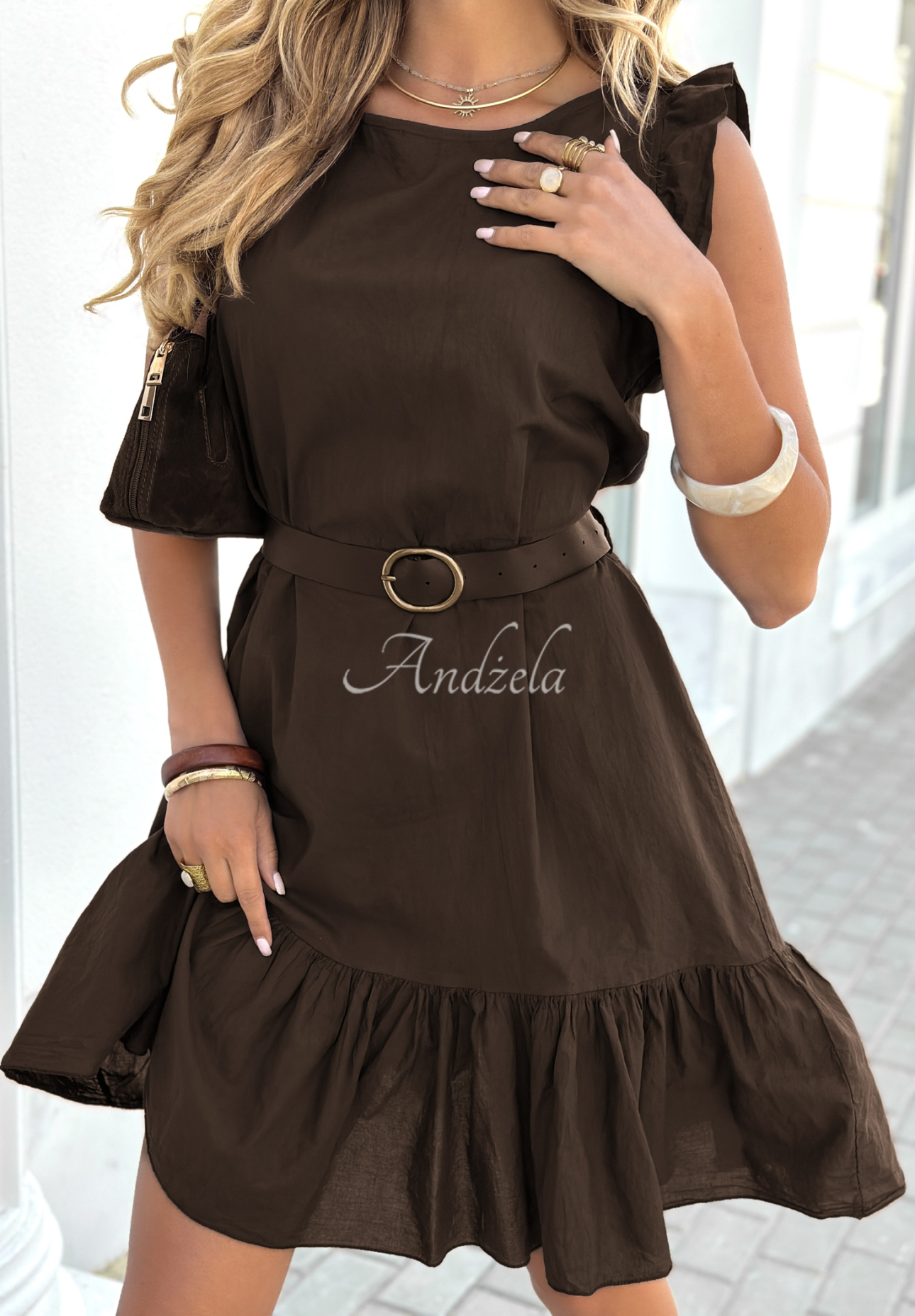 Kleid mit Rüschen und Gürtel Ready For This Schokoladenbraun