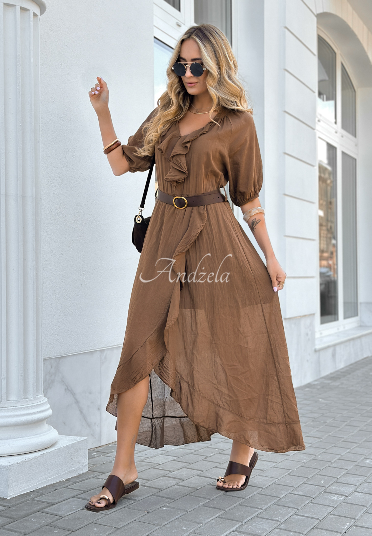 Gerüschtes Midikleid mit Gürtel Every Twirl Schokoladenbraun
