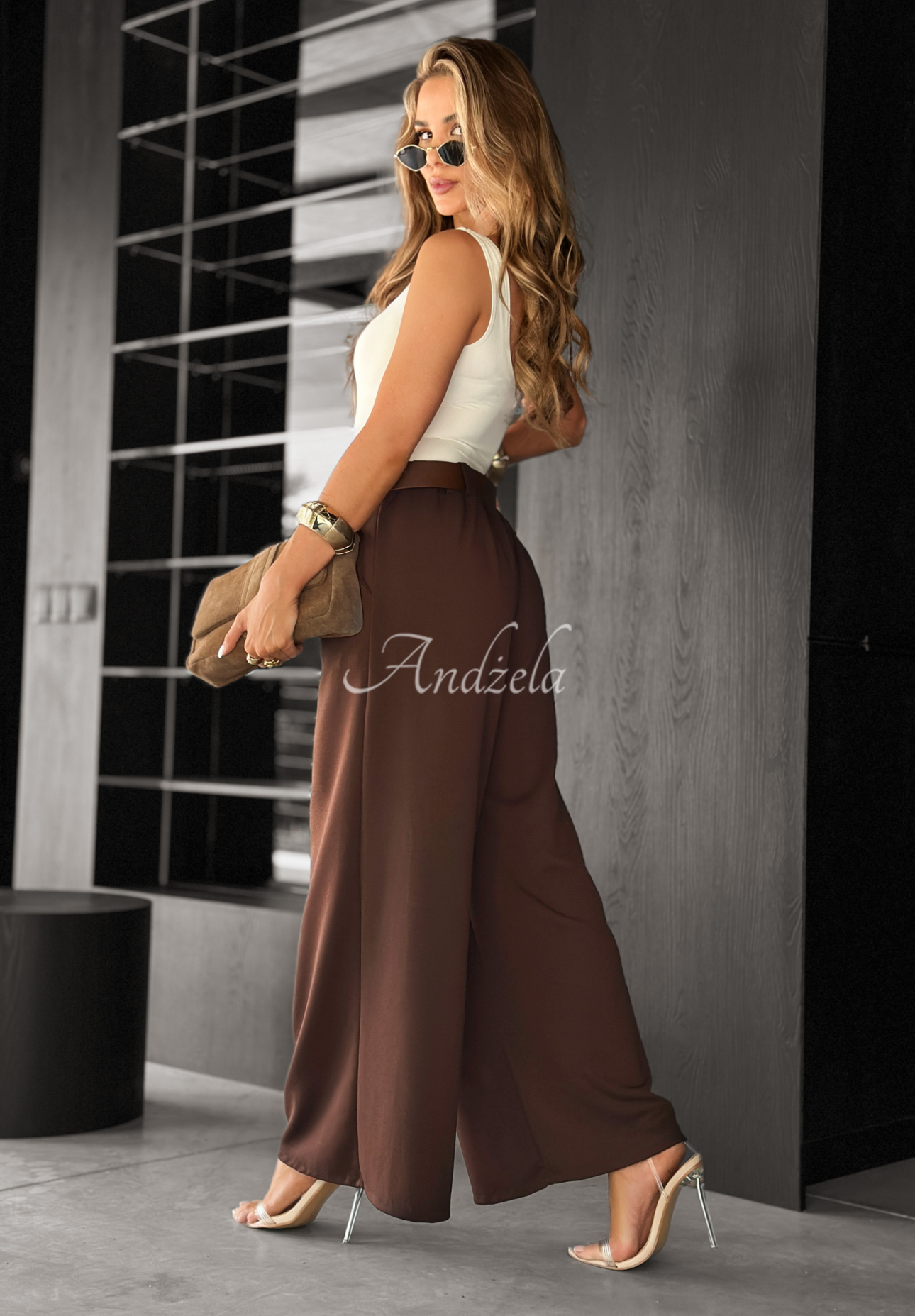 Stoffhose wide leg mit Gürtel Own Your Power Schokoladenbraun
