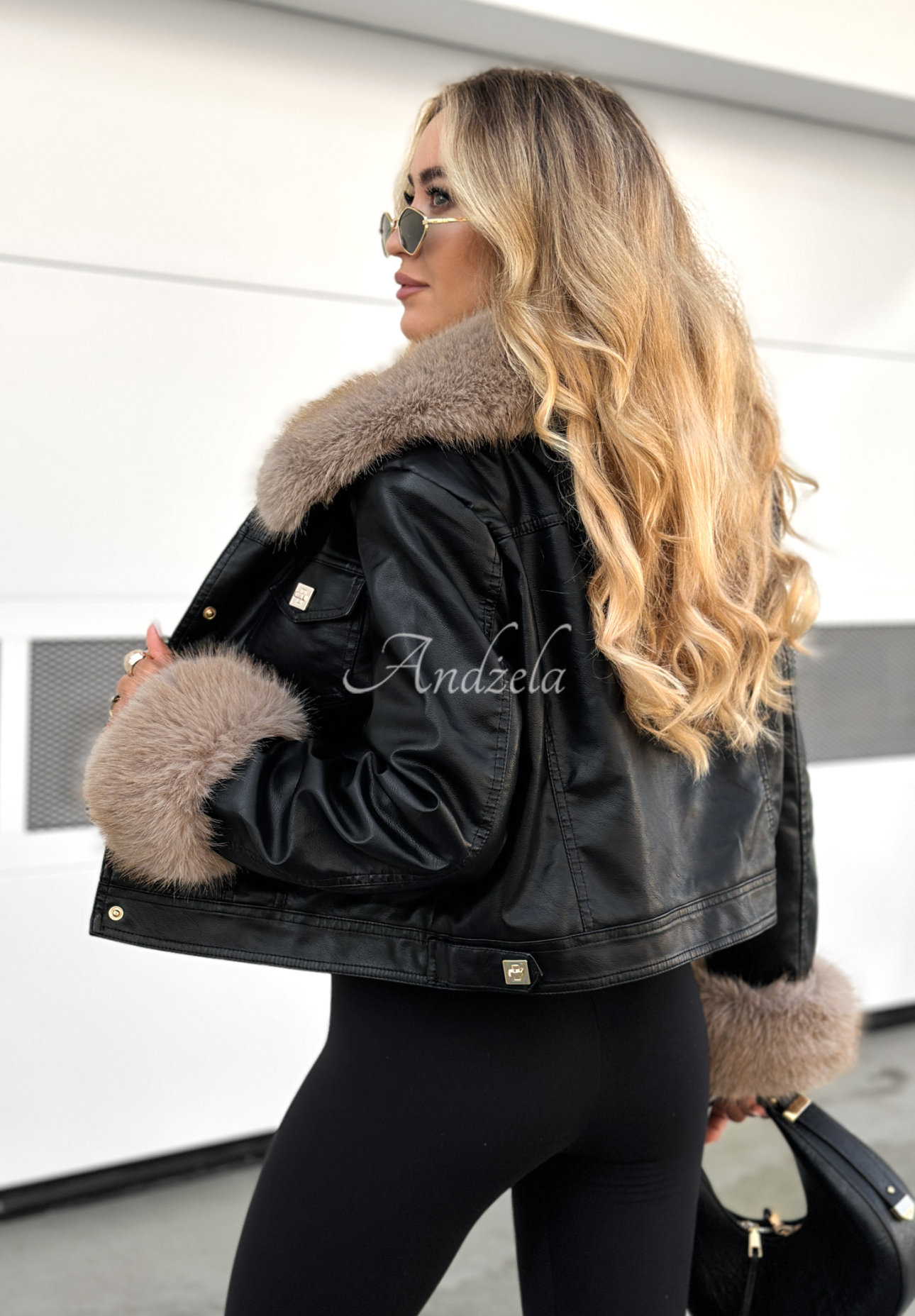 Bikerjacke aus Leder mit Pelz Dare To Do Schwarz