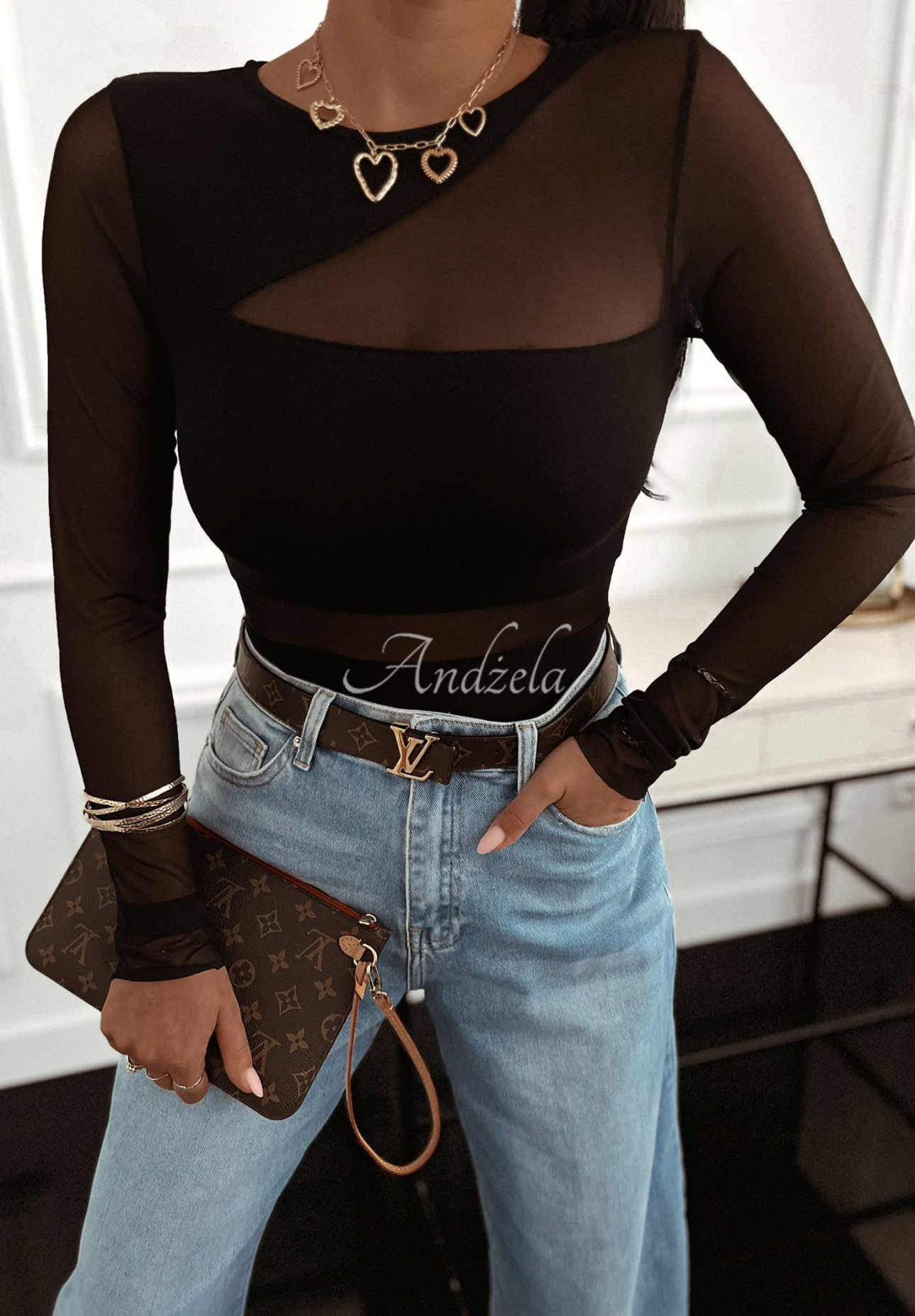 Taillierte Bluse mit dekorativem Ausschnitt Found It Schwarz