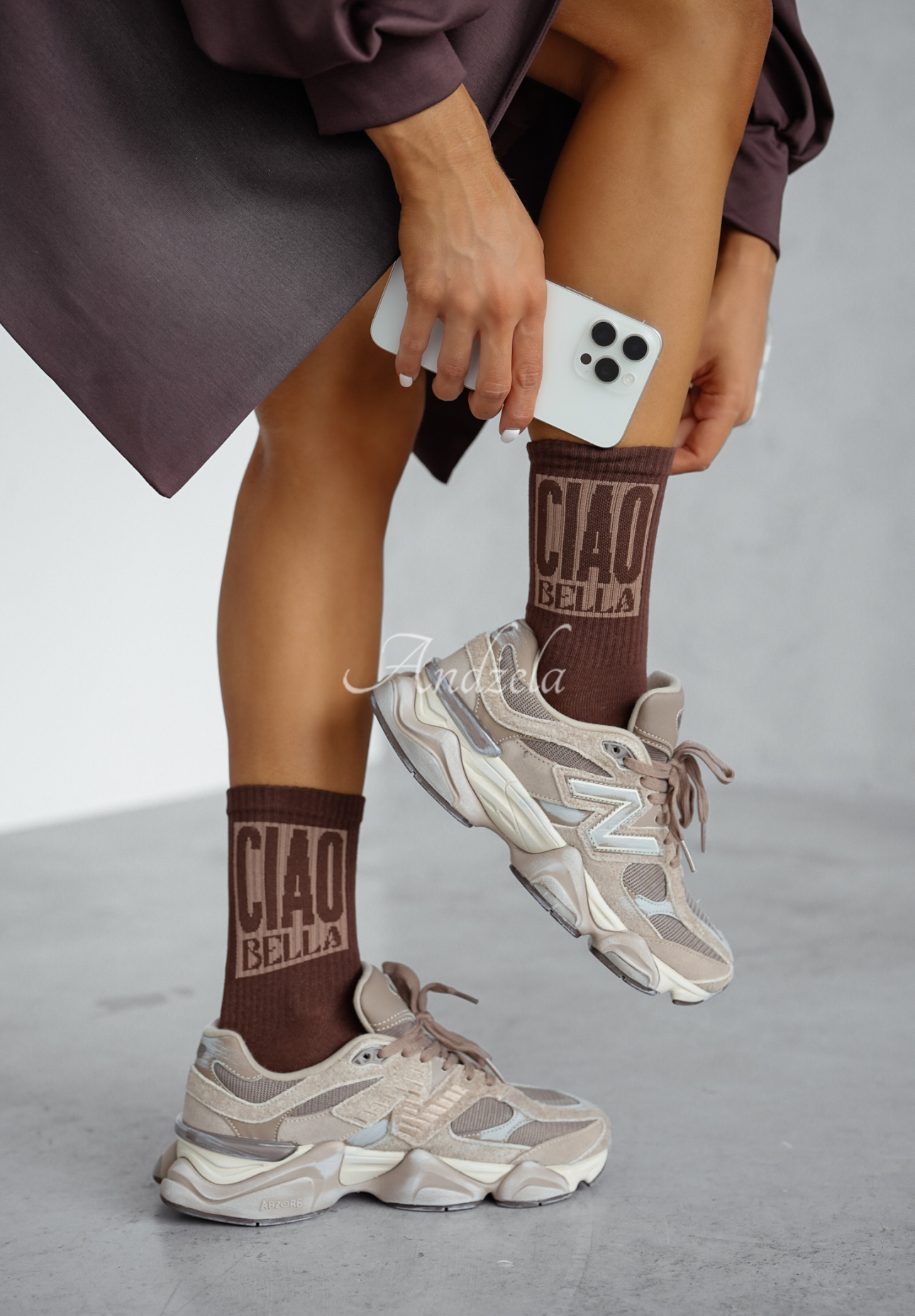 Lange Socken mit Schriftzügen Ciao Bella Schokoladenbraun