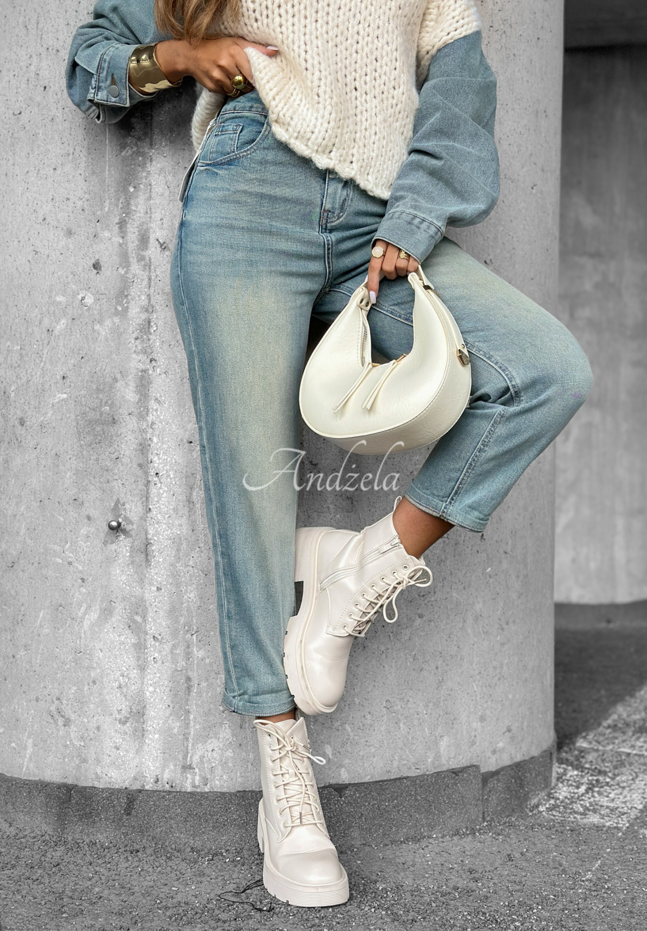 Jeanshose mom fit Still Thinking Hellblau
