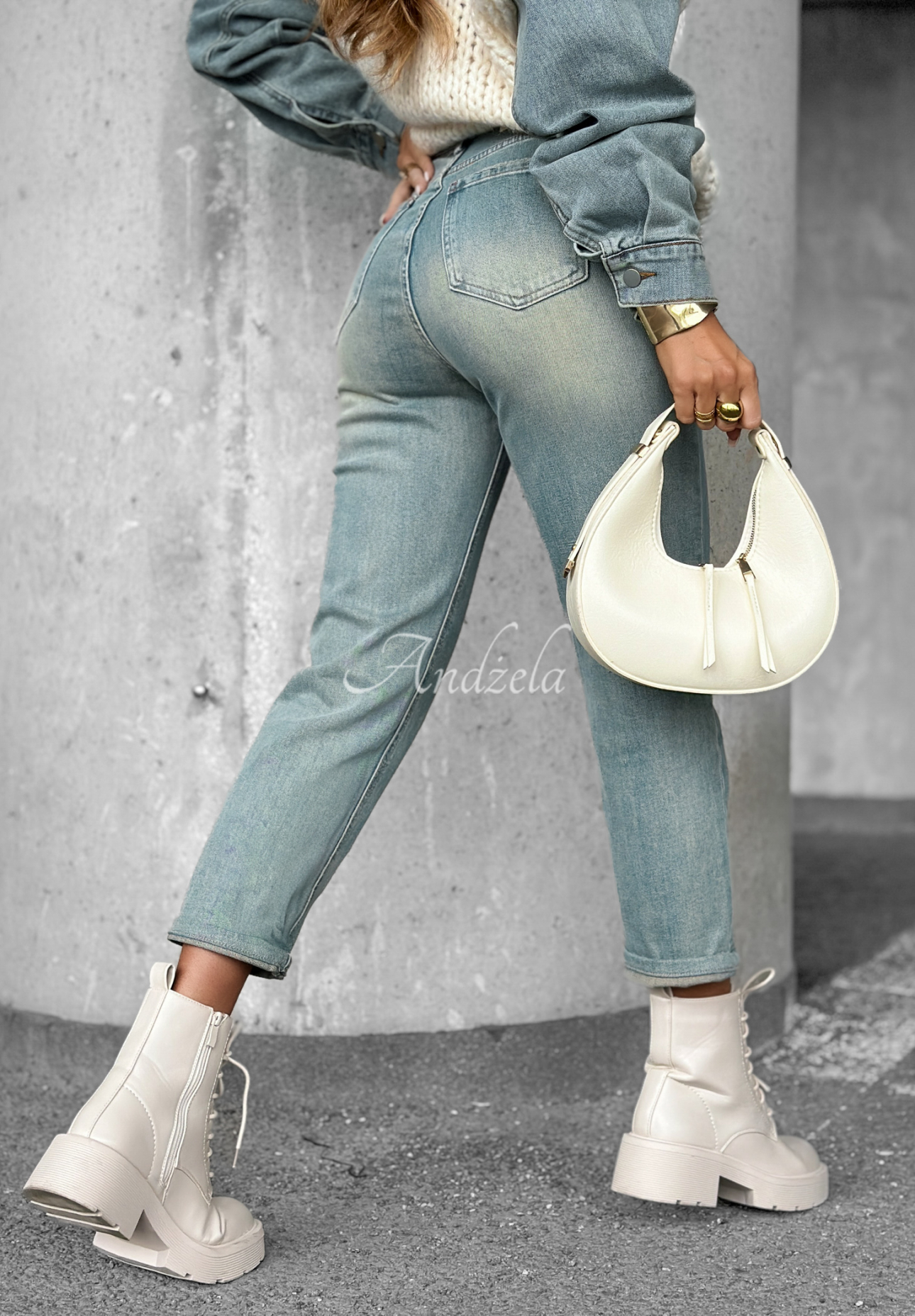 Jeanshose mom fit Still Thinking Hellblau
