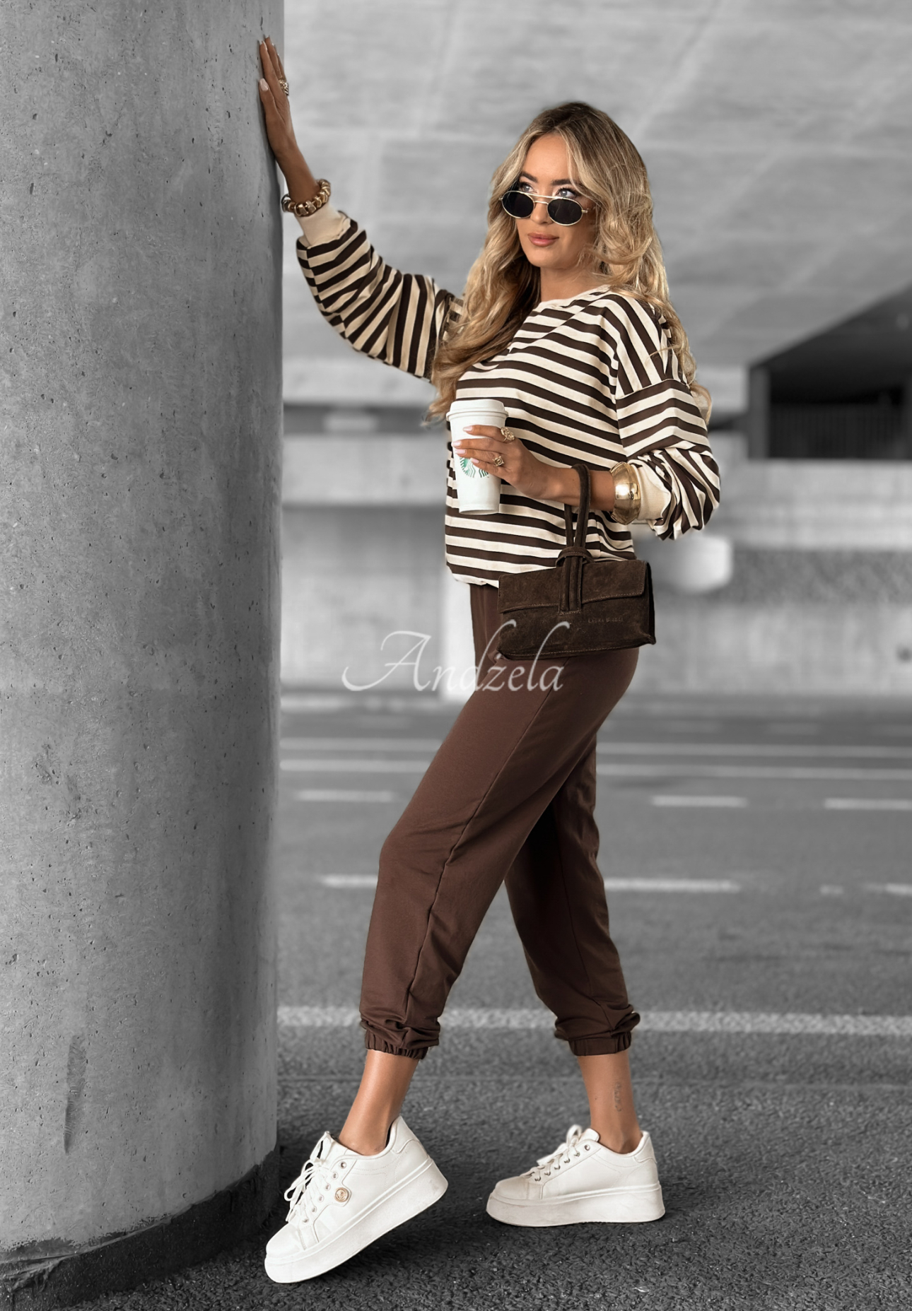 Trainingsanzug-Set: Sweatshirt und gestreifte Hose Low Battery Vanille-schokoladenbraun