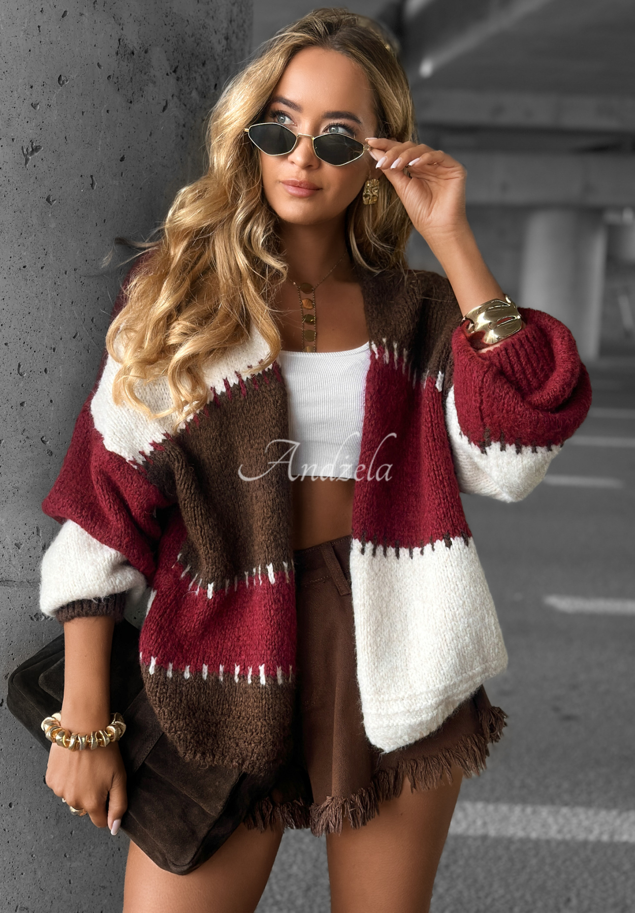 Kurze Strickjacke Cold Coffee burgunderrot-schokoladenbraun