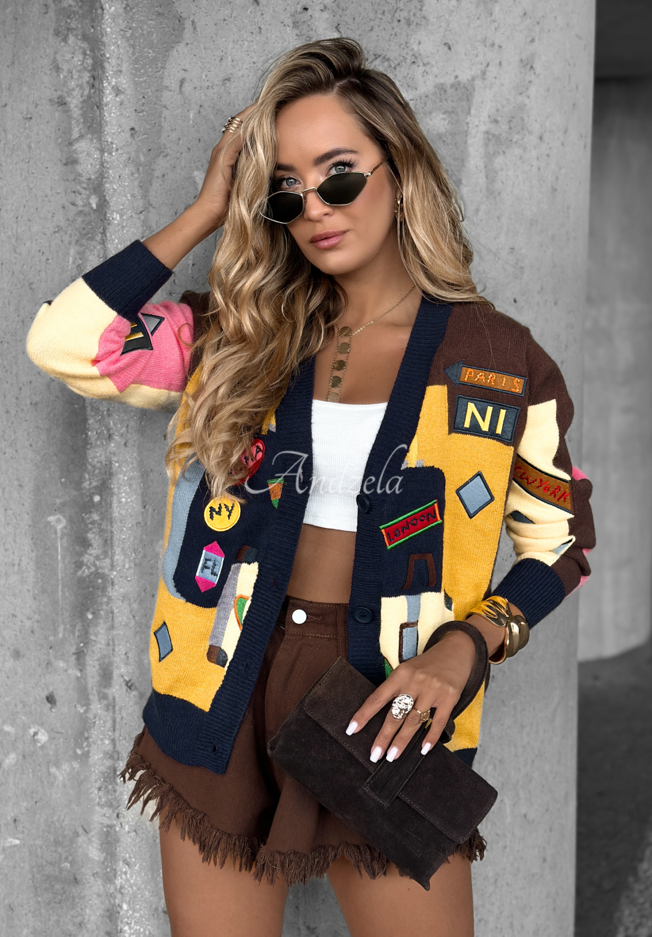 Kurze gemusterte Strickjacke The World Trip Schokoladenbraun