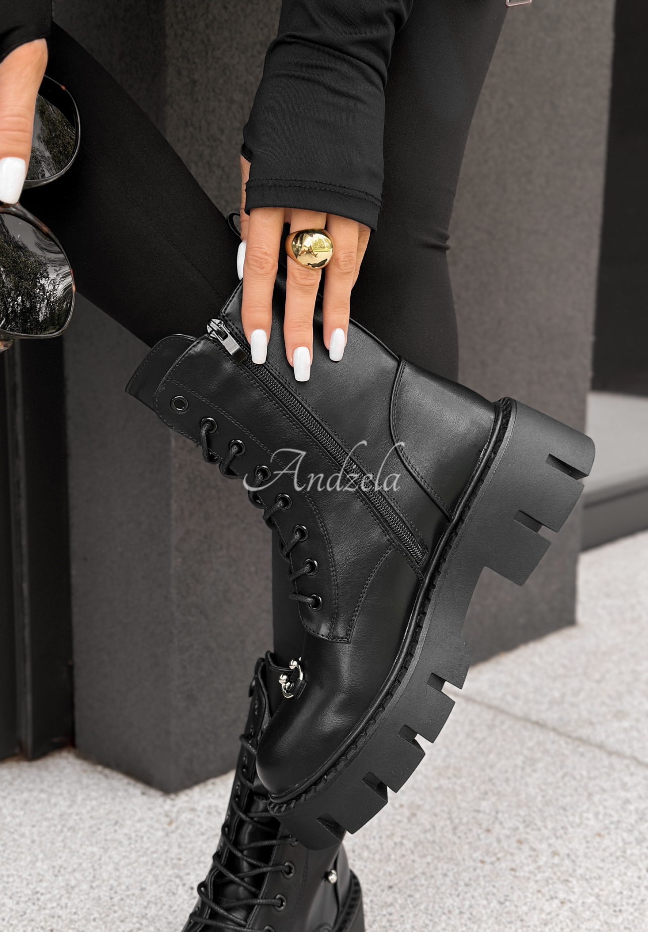Leder-Stiefeletten Slowly Now Schwarz
