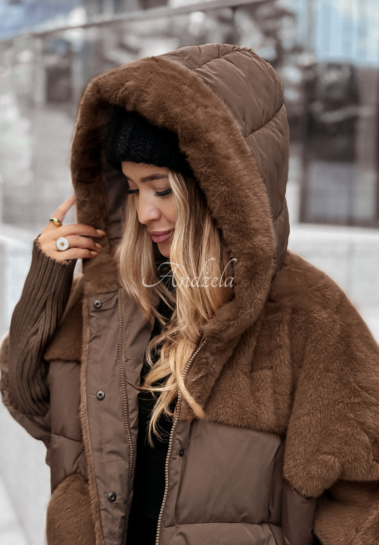 Gesteppte Jacke mit Fellimitat Snow &amp; Pines Schokoladenbraun