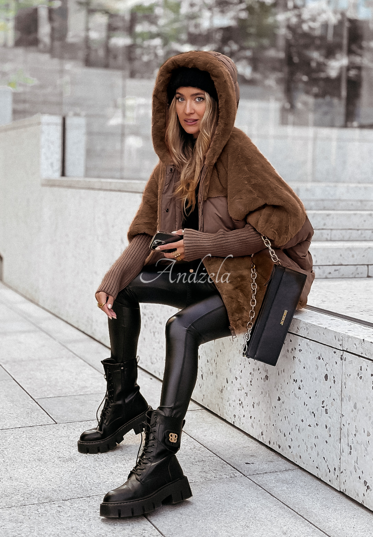Gesteppte Jacke mit Fellimitat Snow &amp; Pines Schokoladenbraun