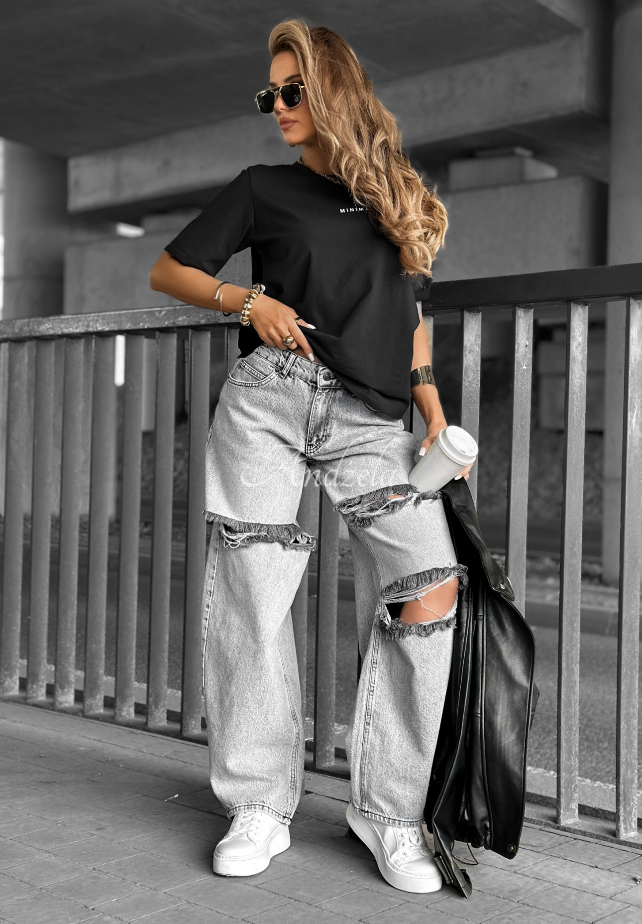 T-Shirt mit Aufschrift Minimal Schwarz