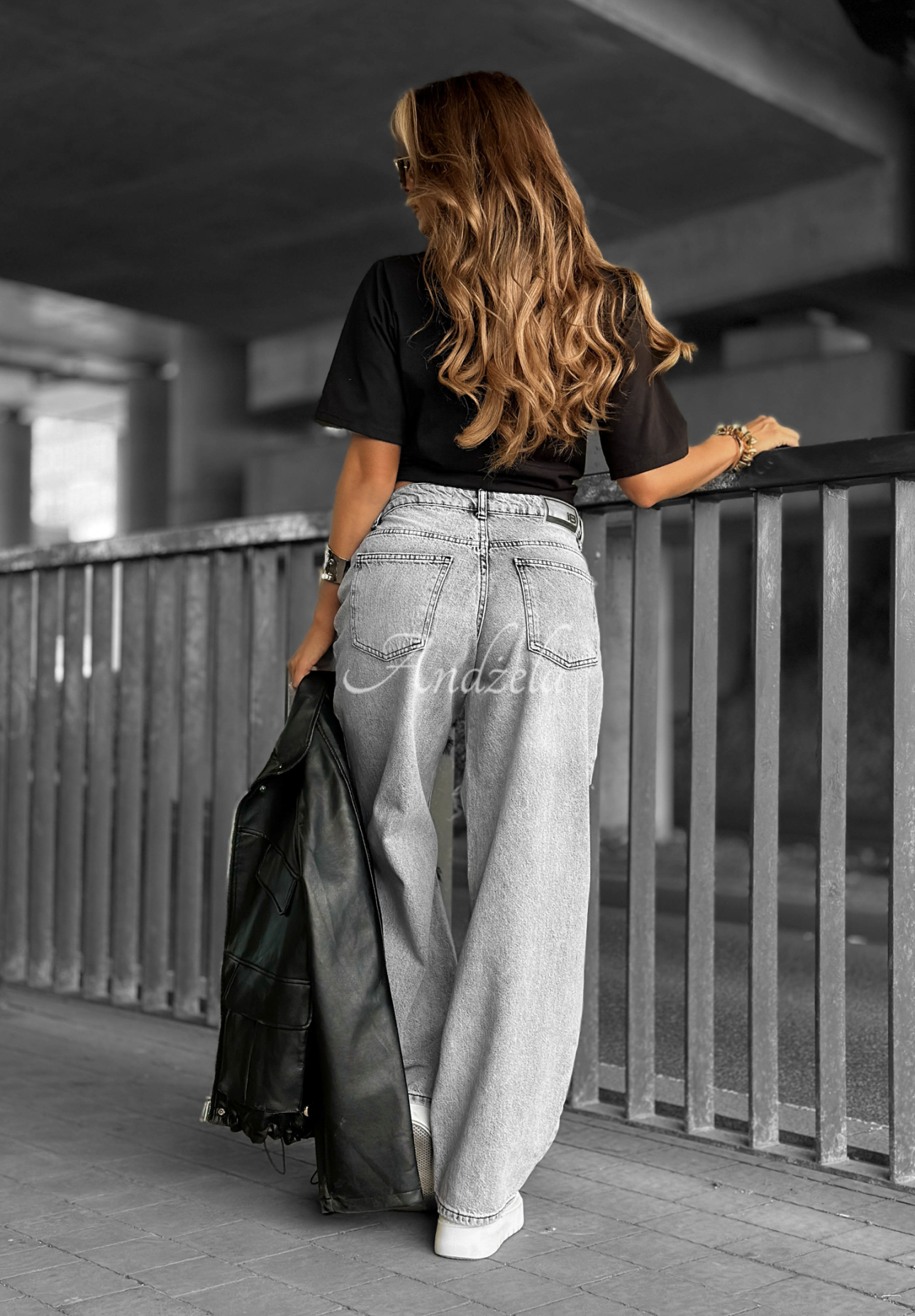 T-Shirt mit Aufschrift Minimal Schwarz