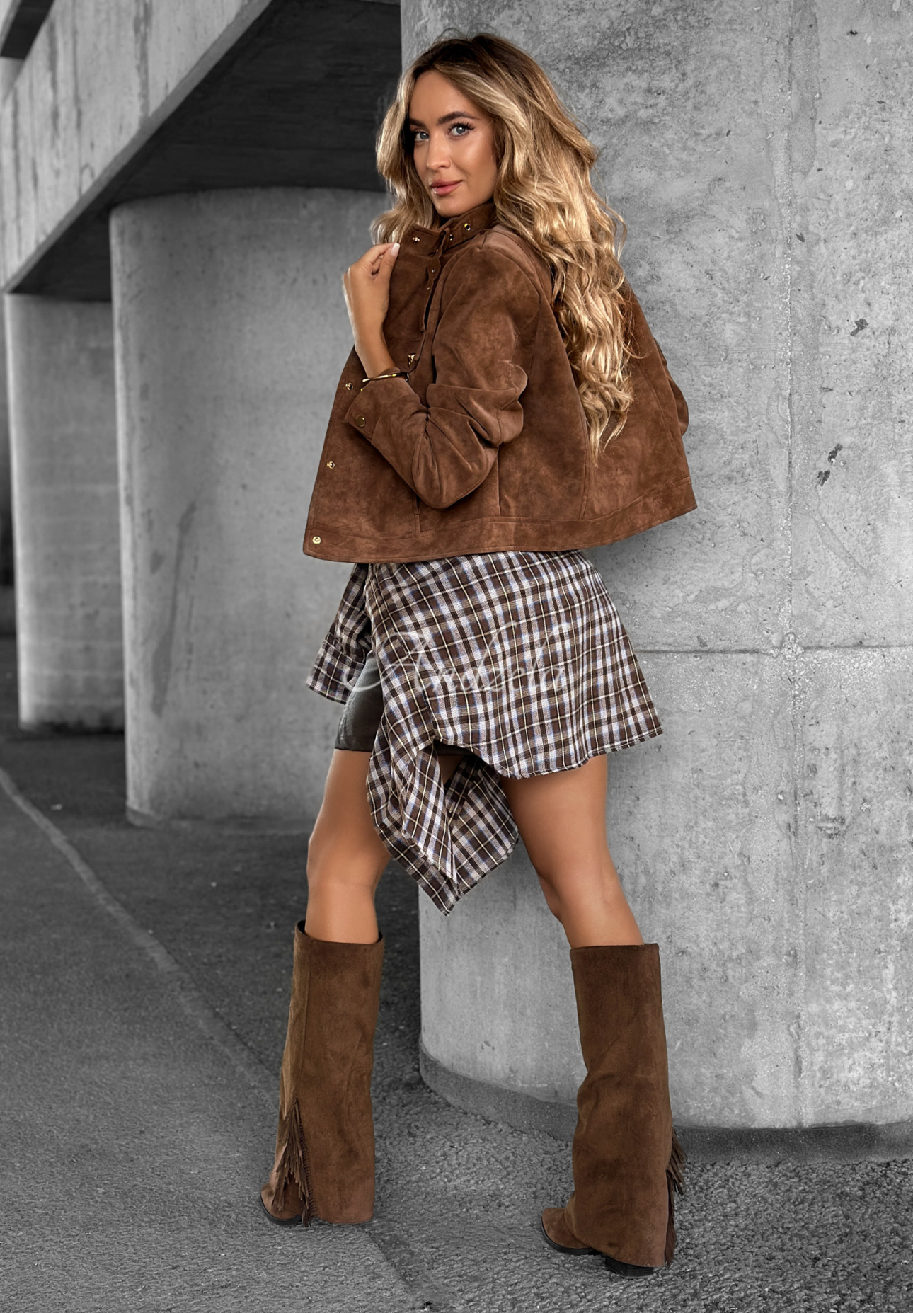 Kurze Wildleder-Bikerjacke Autumn Whisper Schokoladenbraun