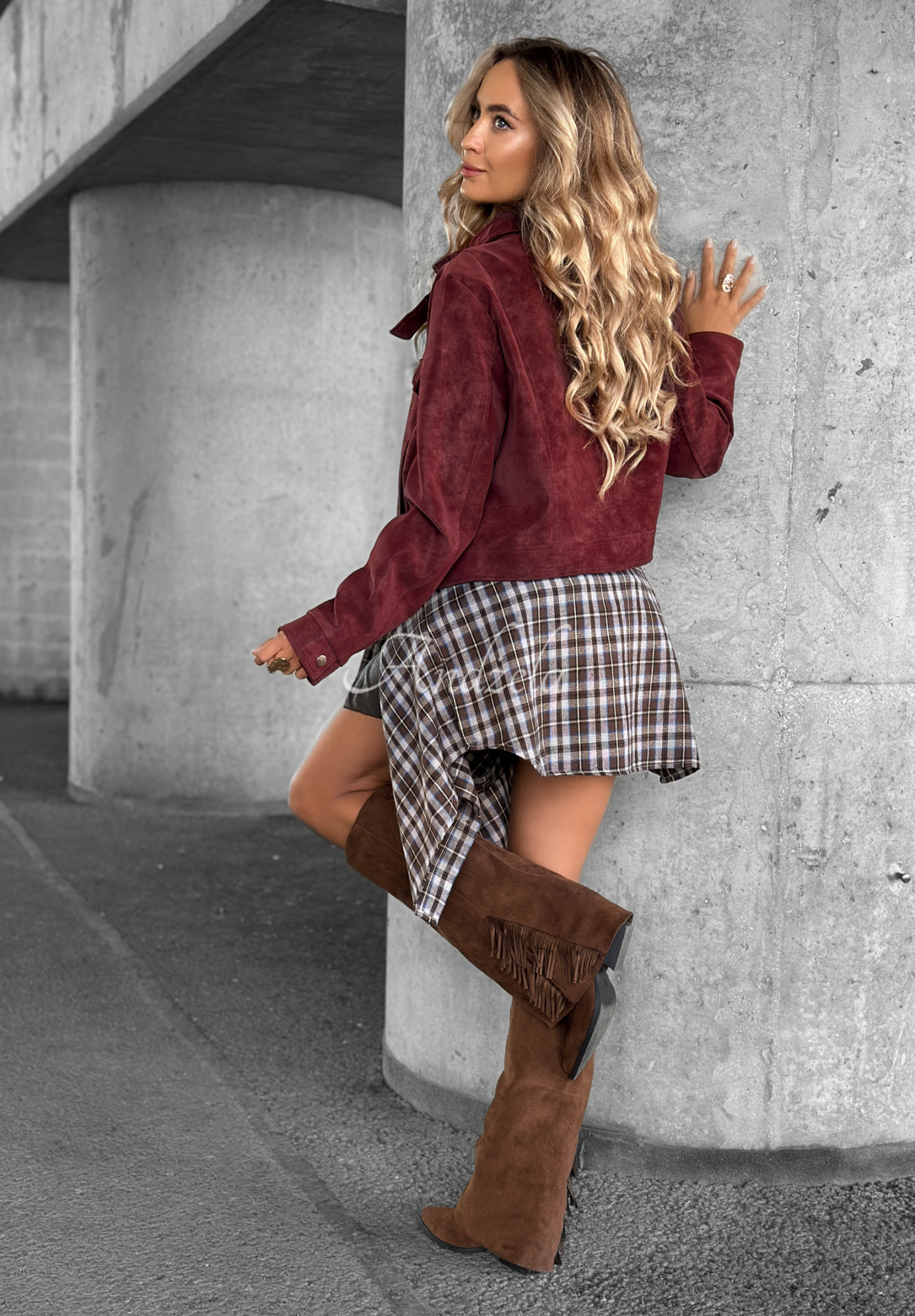 Kurze Wildlederjacke Autumn Whisper Burgunderrot