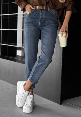Mom-Fit-Jeans mit Gürtel Feel Alive Blau