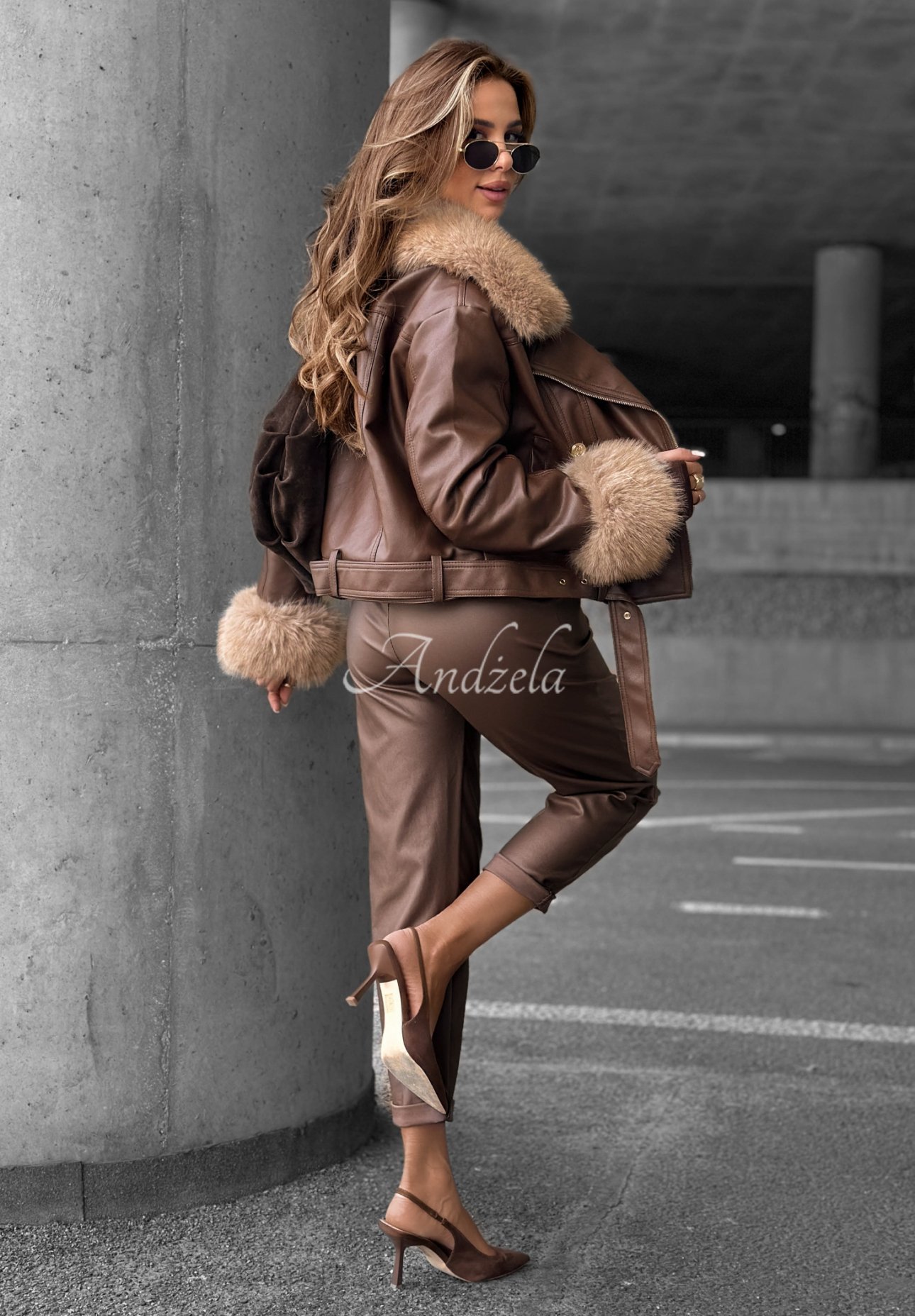 Kurze Leder-Bikerjacke mit Fell The Woodlands Schokoladenbraun