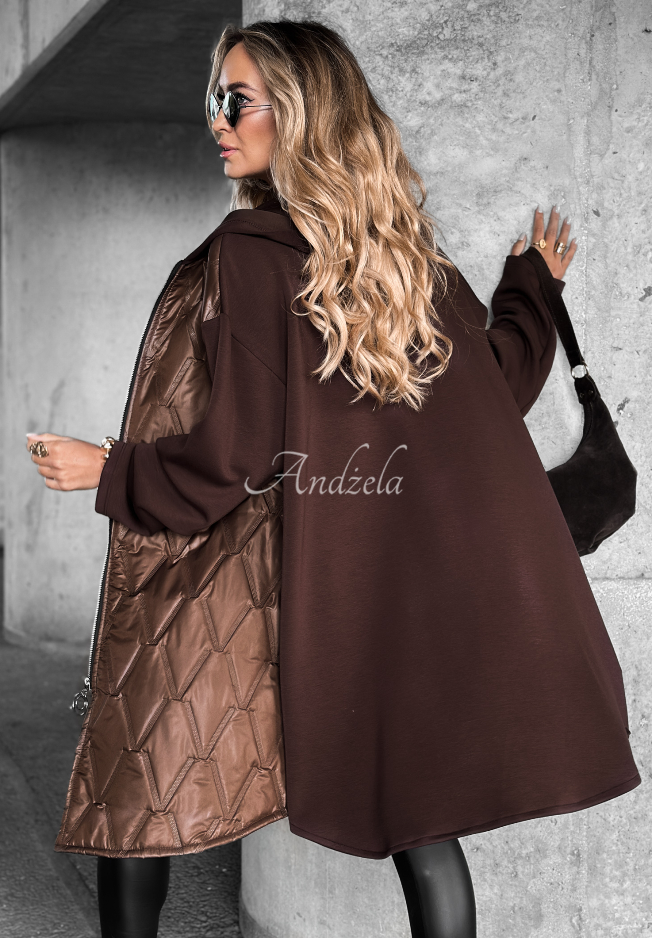 Lange Steppjacke mit Kapuze Through The Day Schokoladenbraun