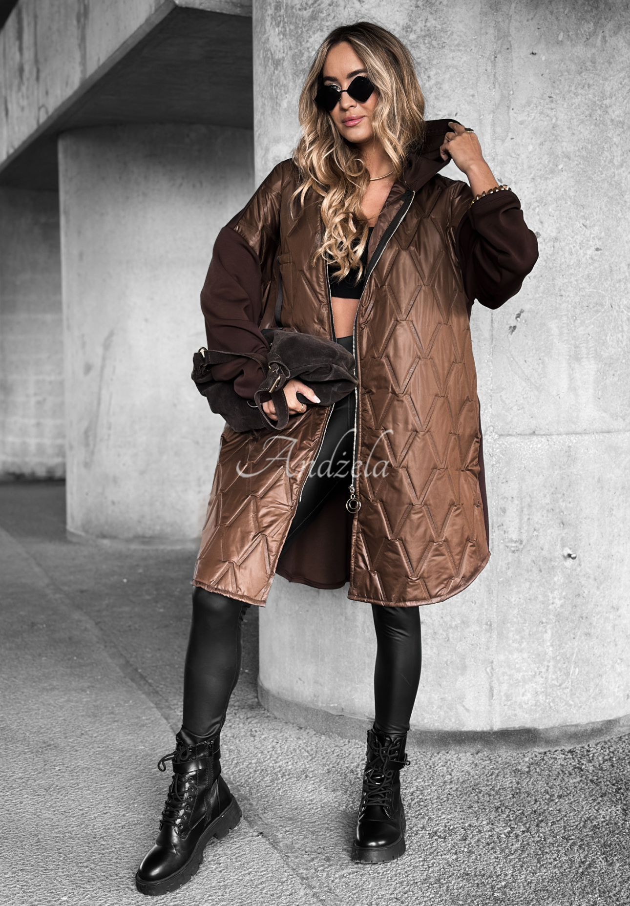Lange Steppjacke mit Kapuze Through The Day Schokoladenbraun