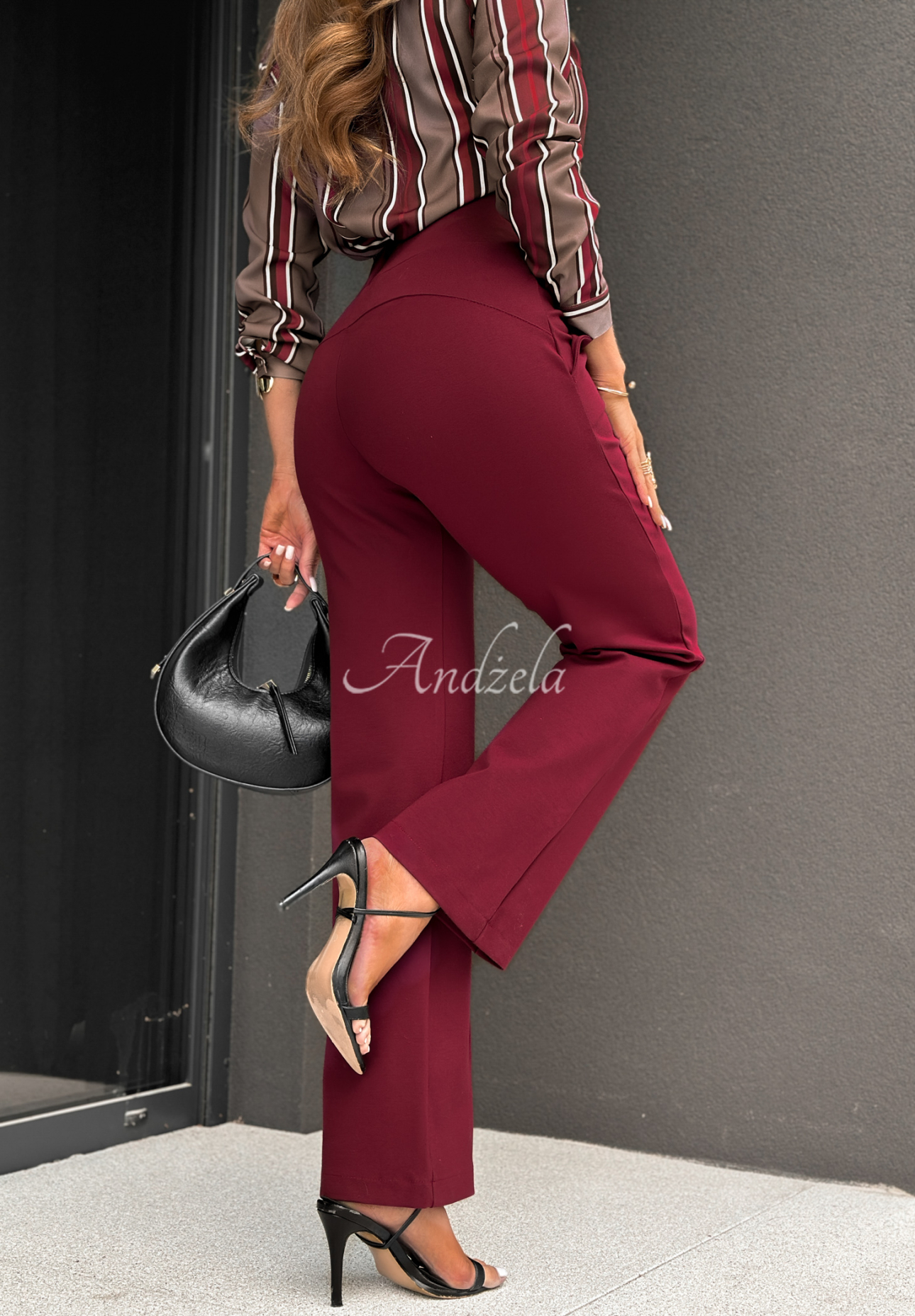 Ausgestellte Stoffhose Can&#039;t Ignore Me Burgund