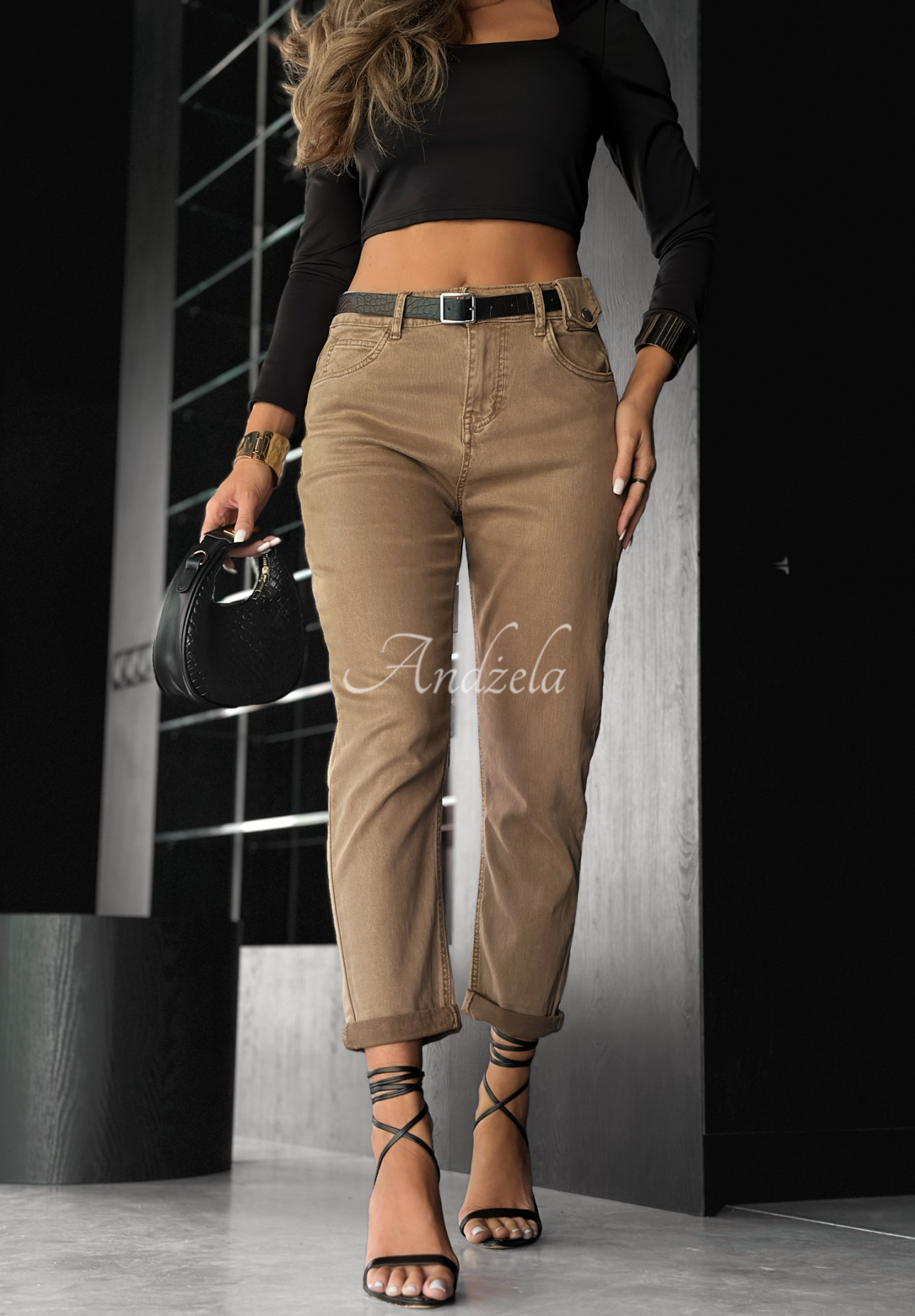 Jeans mit Gürtel Out Of Context Camel