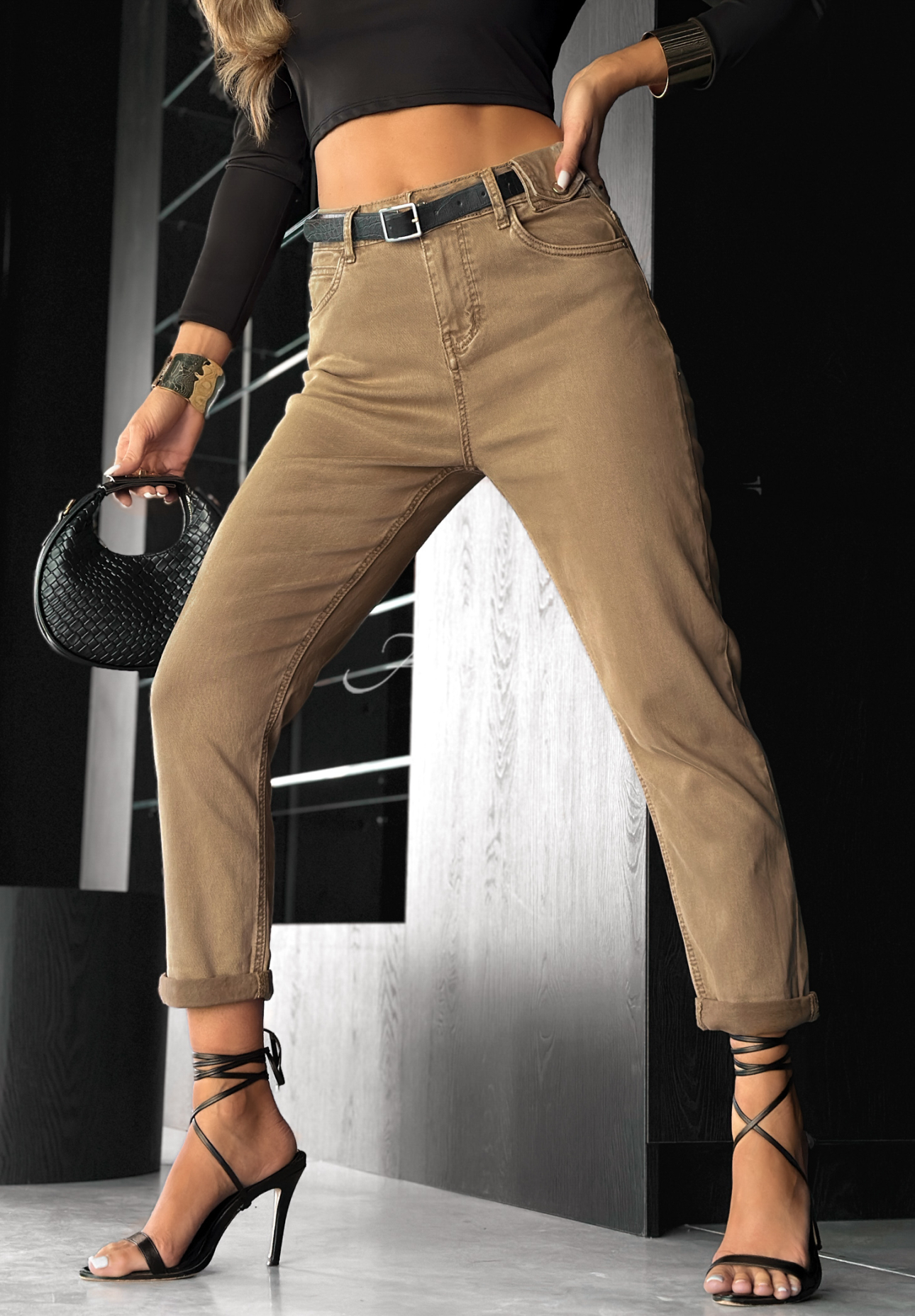 Jeans mit Gürtel Out Of Context Camel