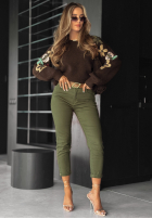 Pullover z haftowanymi kwiatami Colorful Flowers Schokoladenbraun