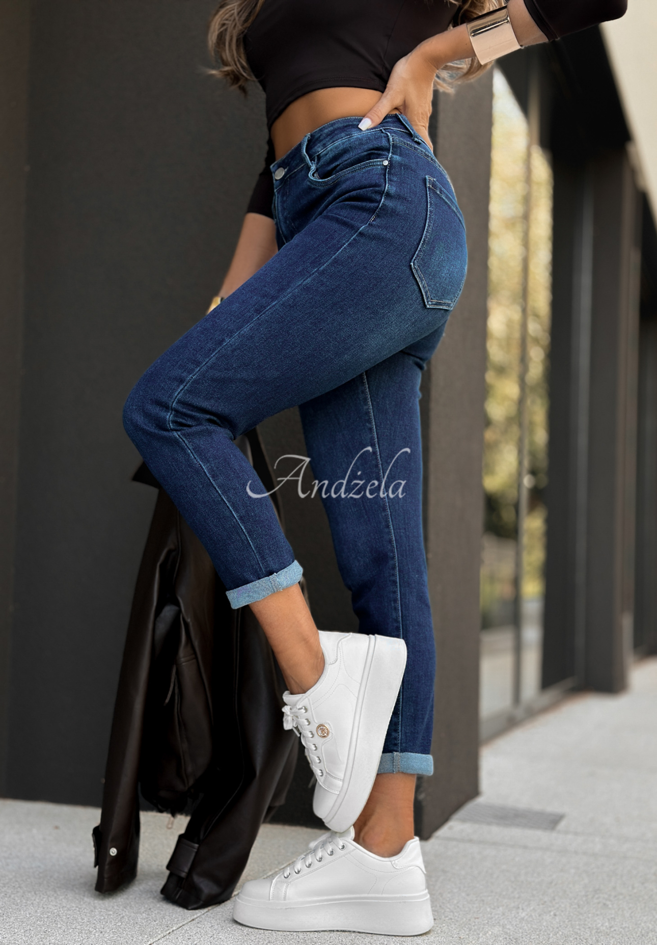 Mom-Fit-Jeans mit Gürtel Heard That Before dunkelblau