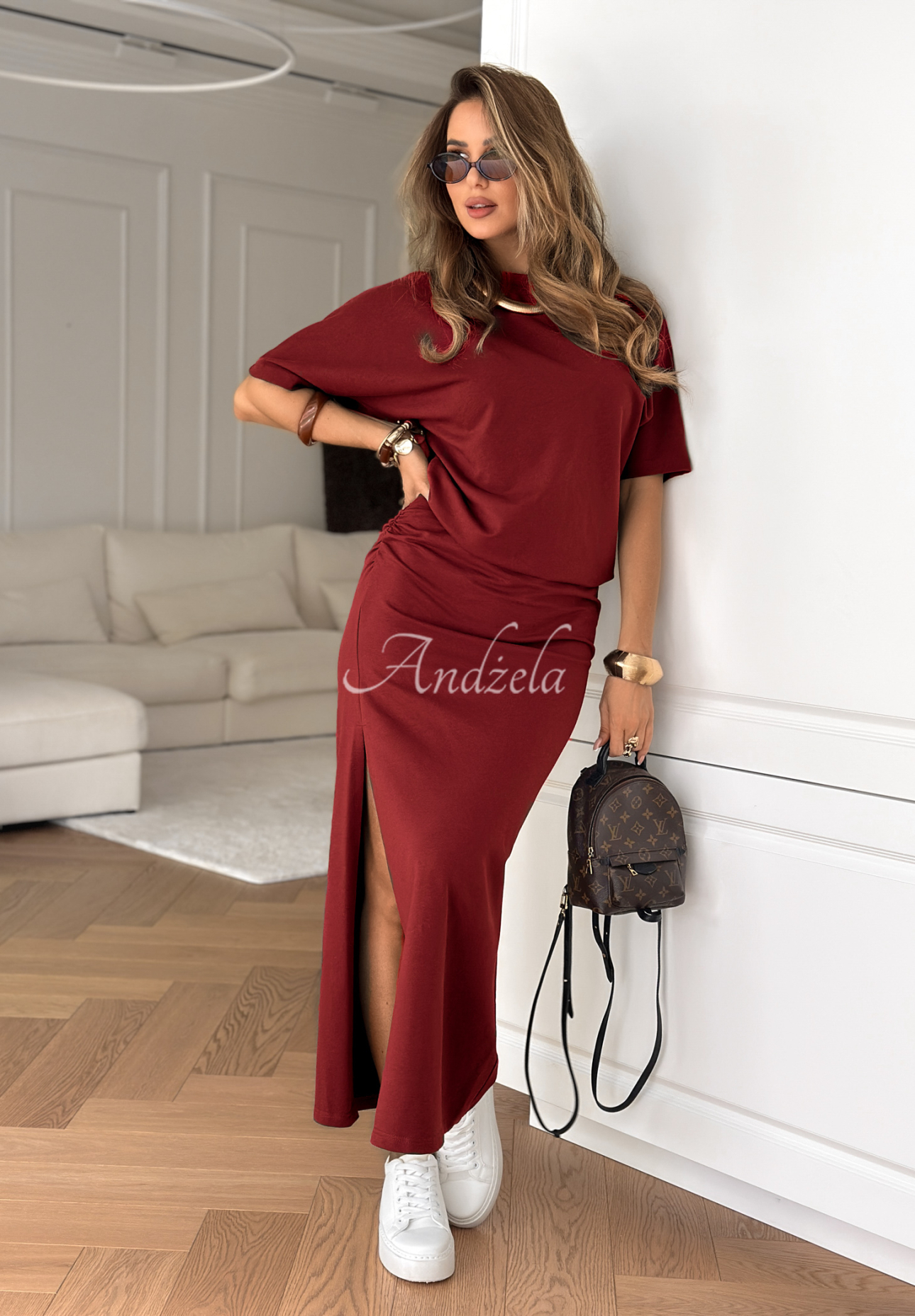 Figurbetontes Kleid mit Rüschen Tequila Sunrise Burgunderrot