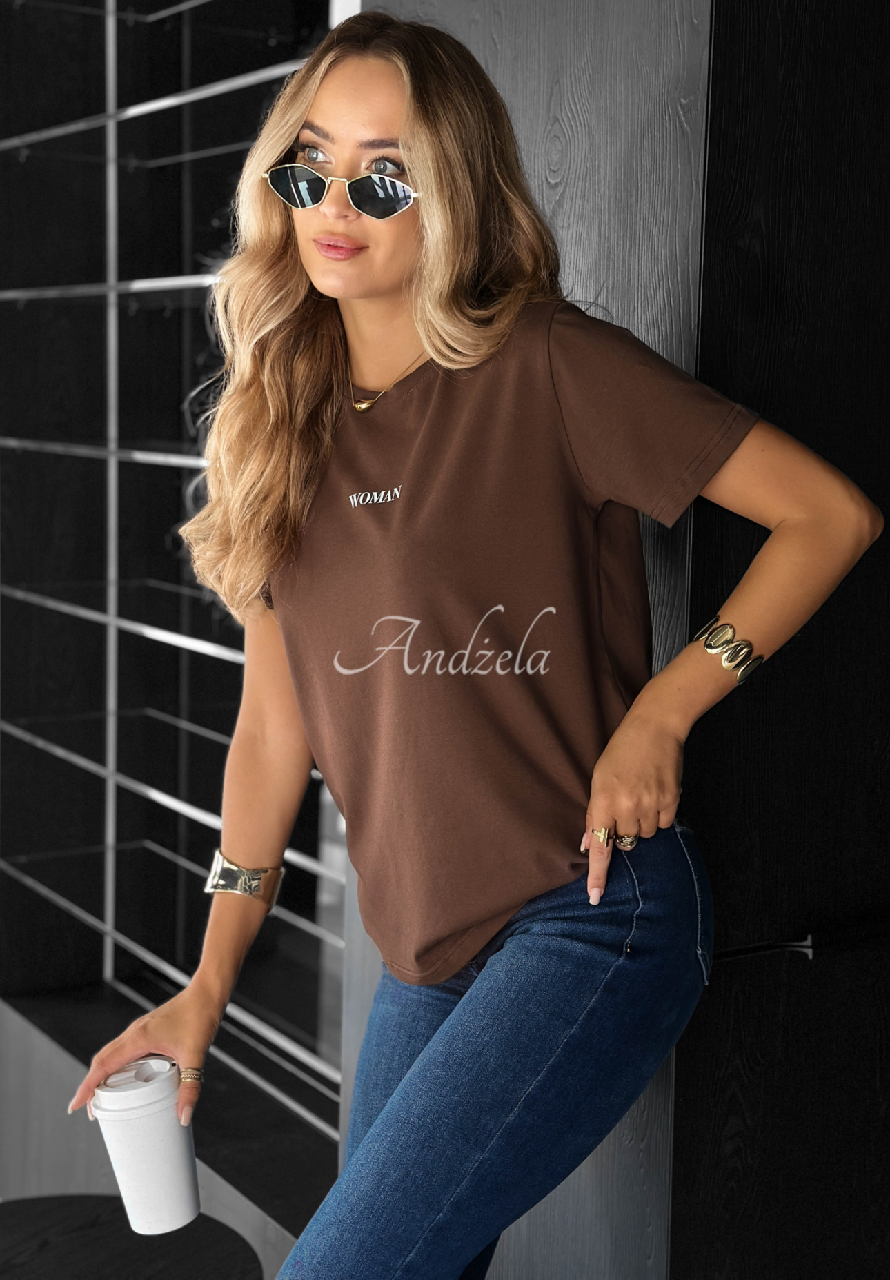 T-Shirt mit Aufdruck Woman Schokoladenbraun