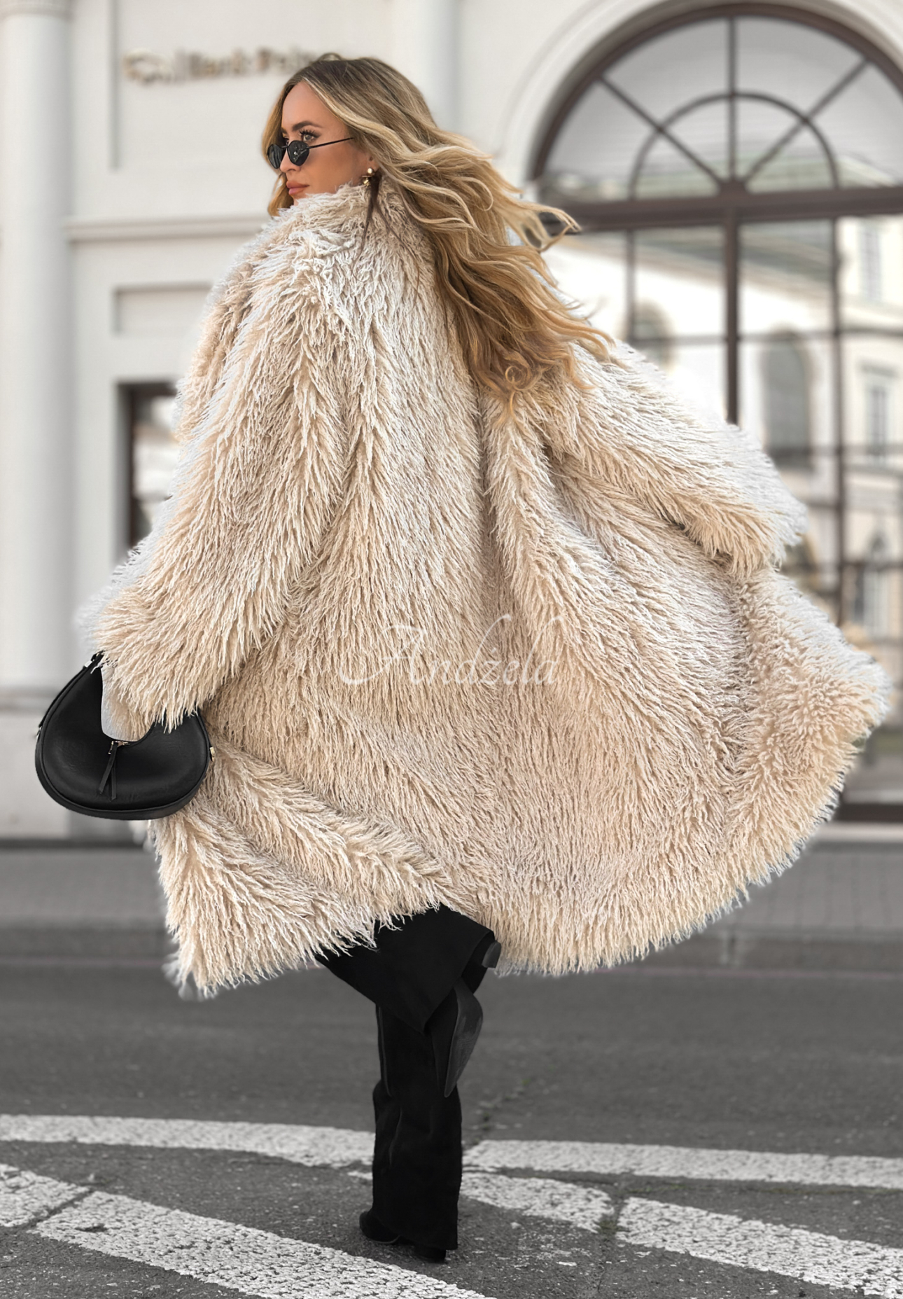 Langer Pelzmantel Hello Drama Queen Beige