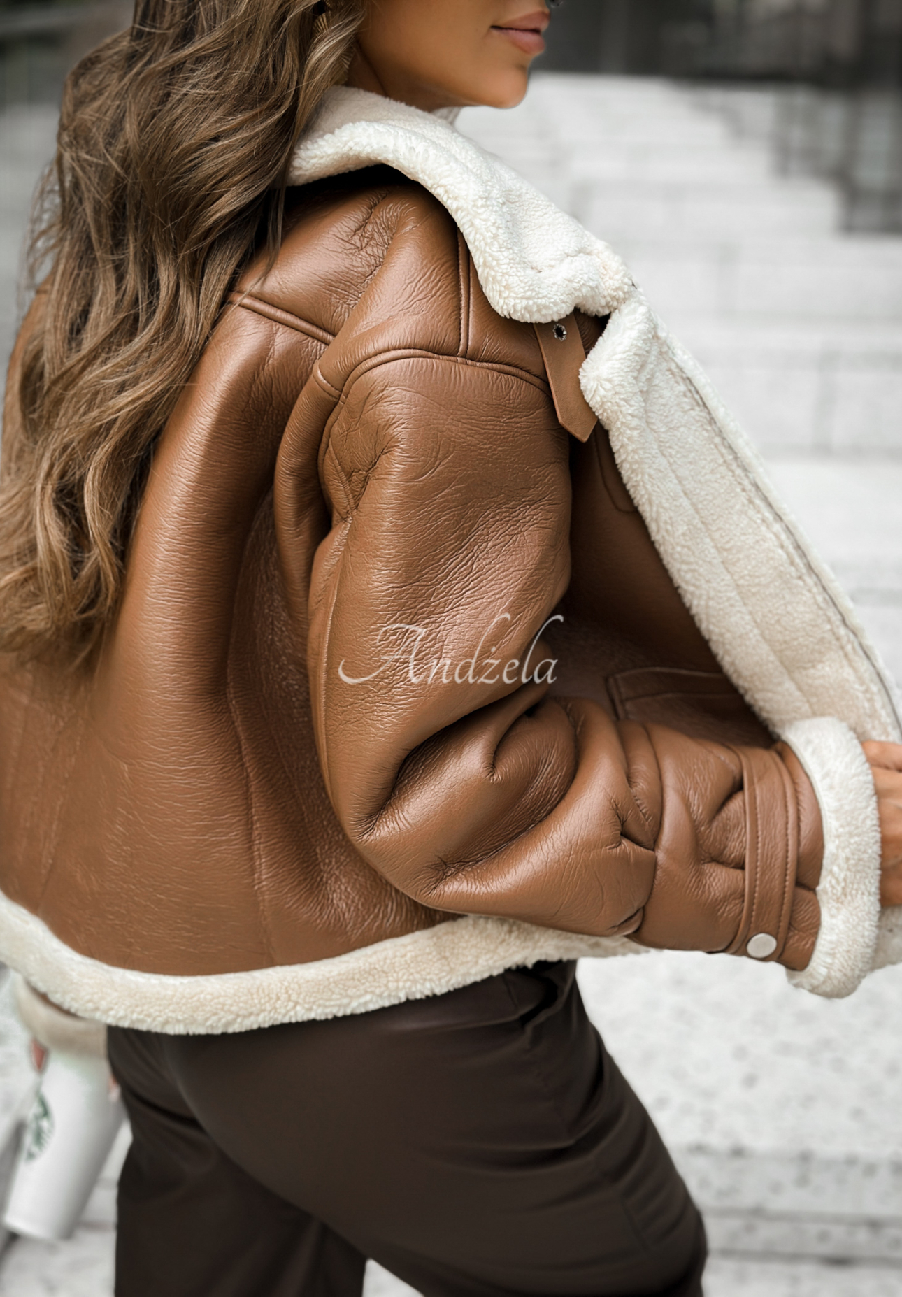 Kurze Lederjacke mit Schaffell Austins Mill Camel