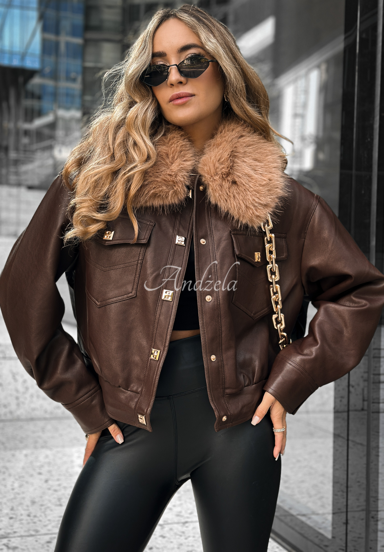 Kurze Lederjacke mit Fell It Doesn't Matter Schokoladenbraun