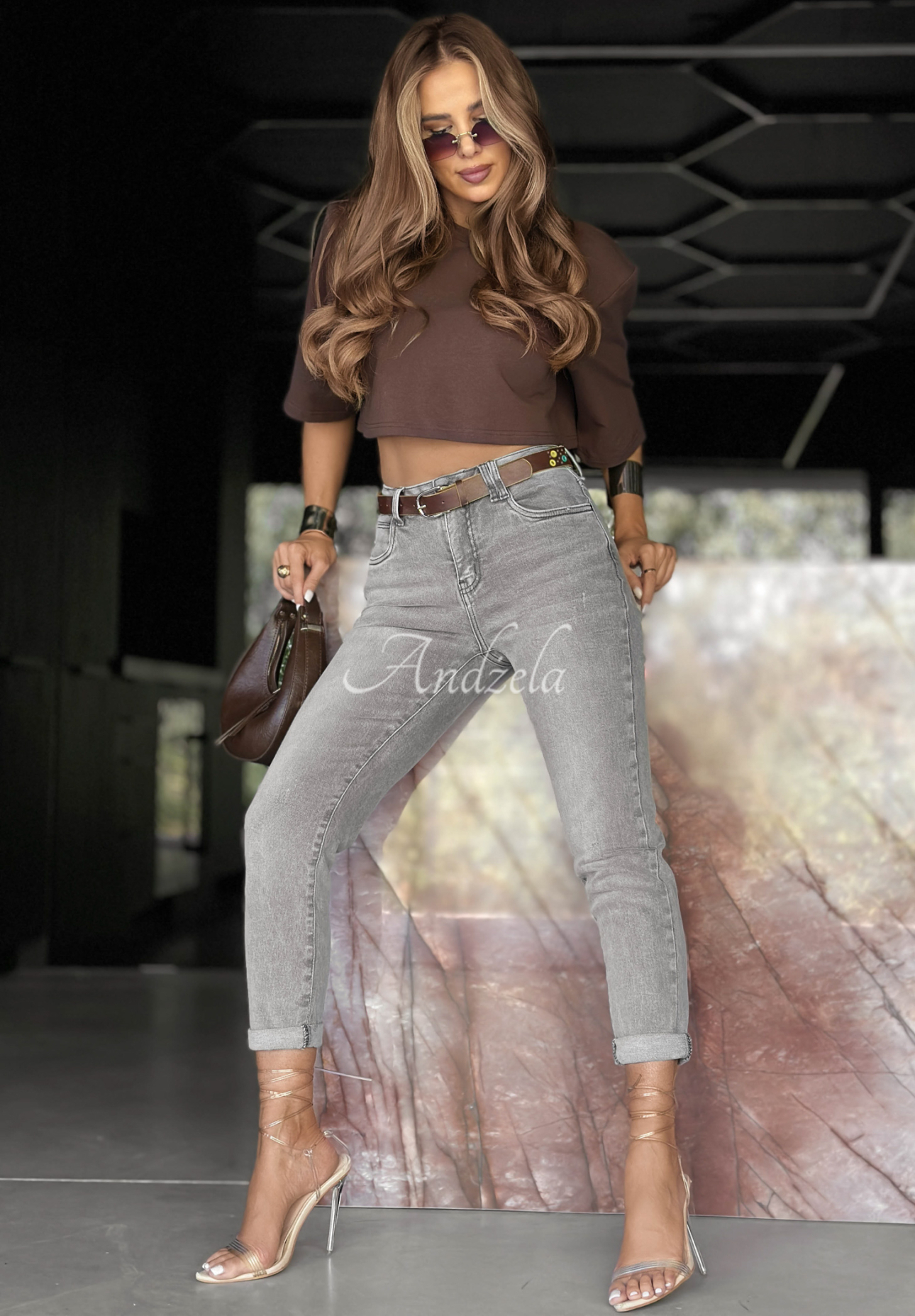 Mom-Fit-Jeans mit Gürtel Still The Same Dunkelgrau