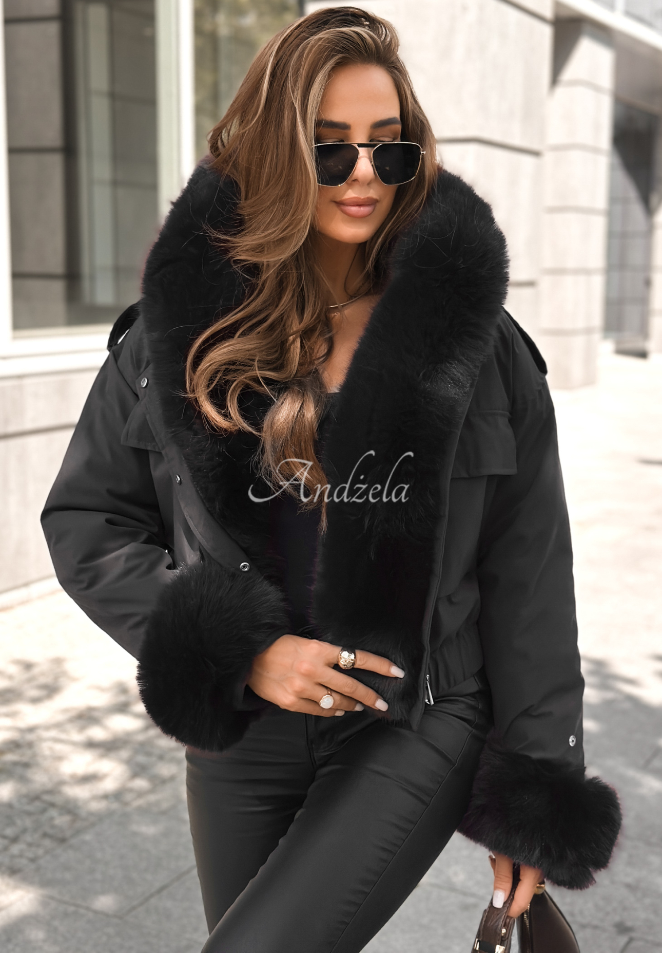 Kurze Jacke mit Fell Timber Pines Schwarz