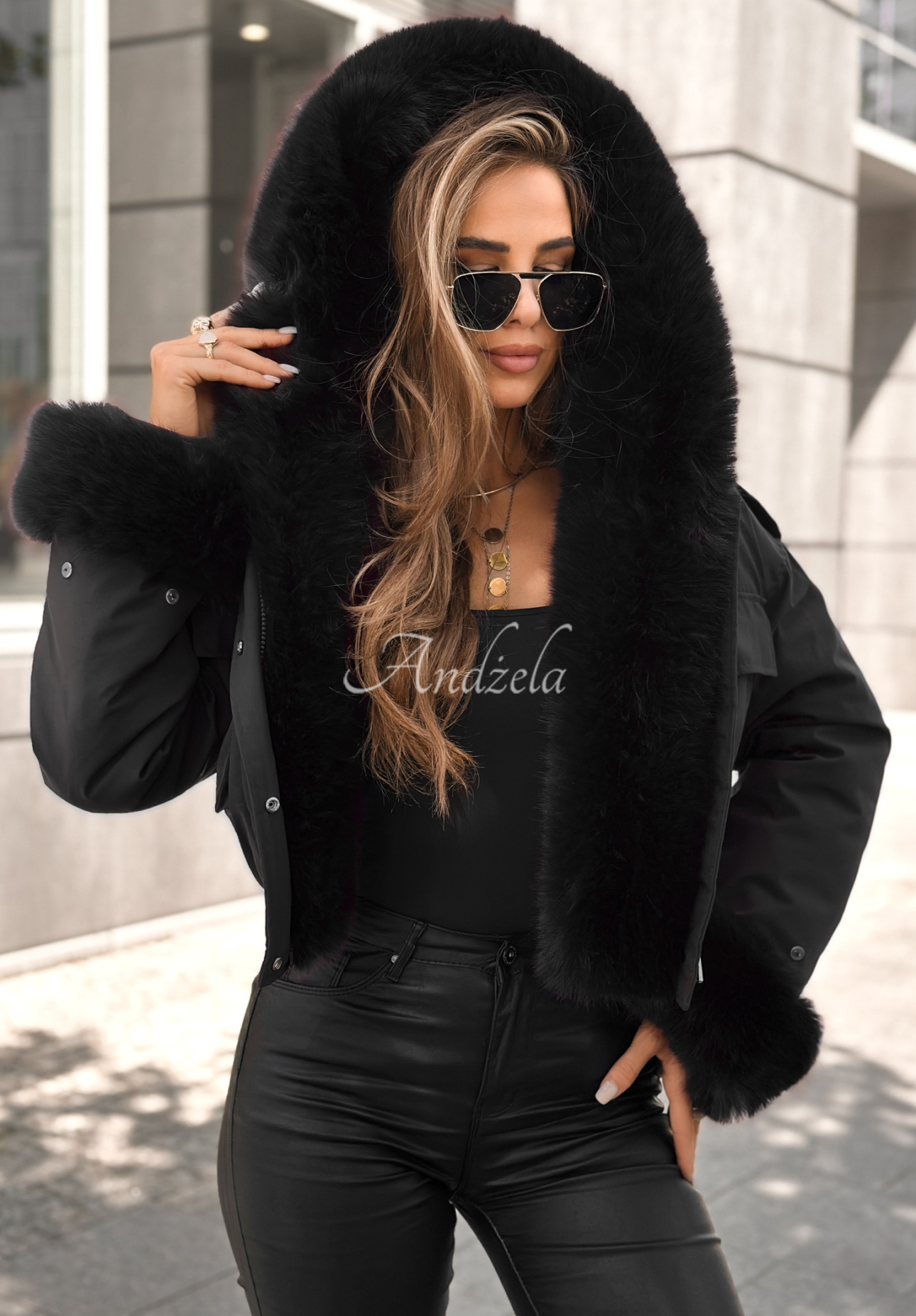 Kurze Jacke mit Fell Timber Pines Schwarz