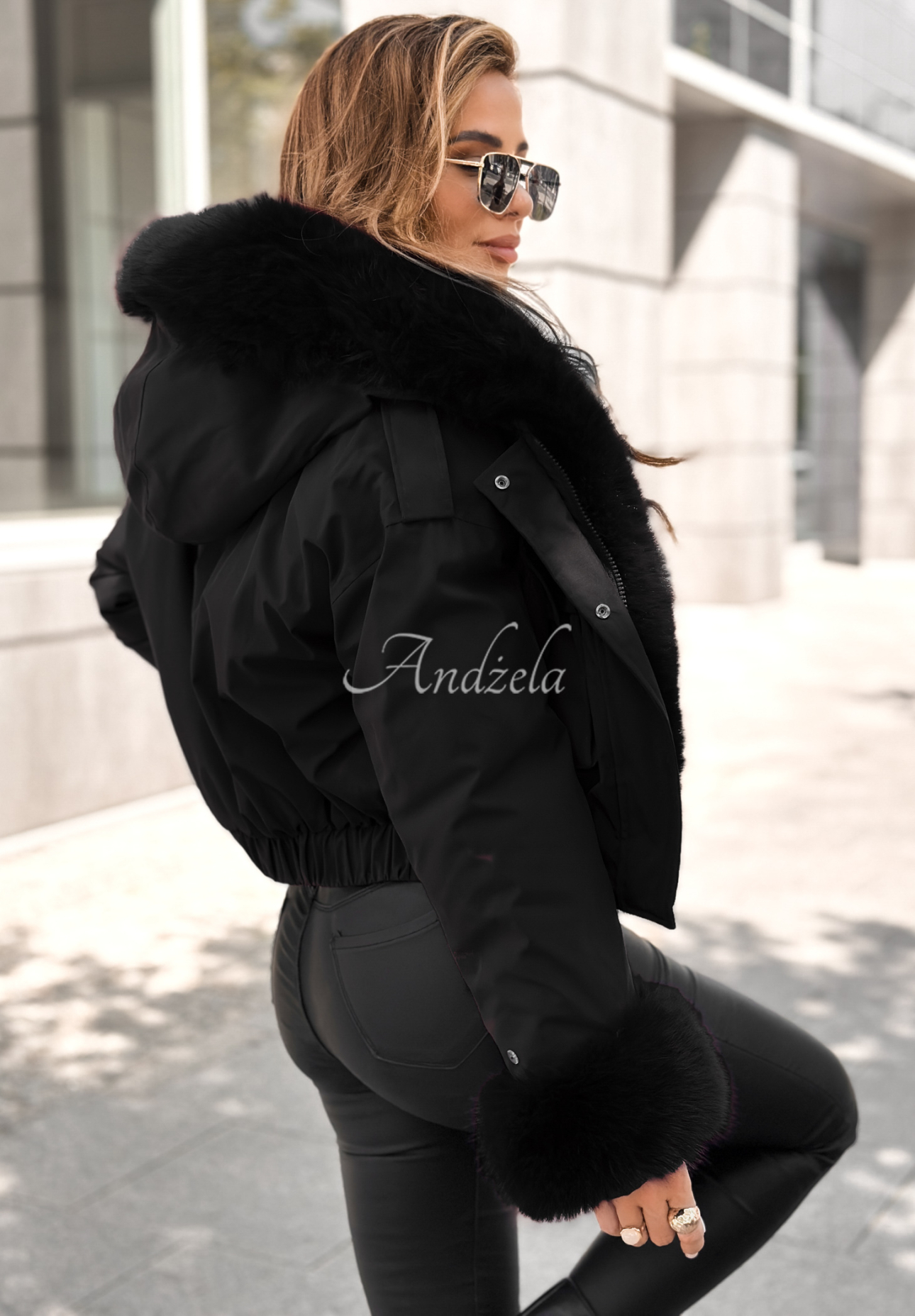 Kurze Jacke mit Fell Timber Pines Schwarz