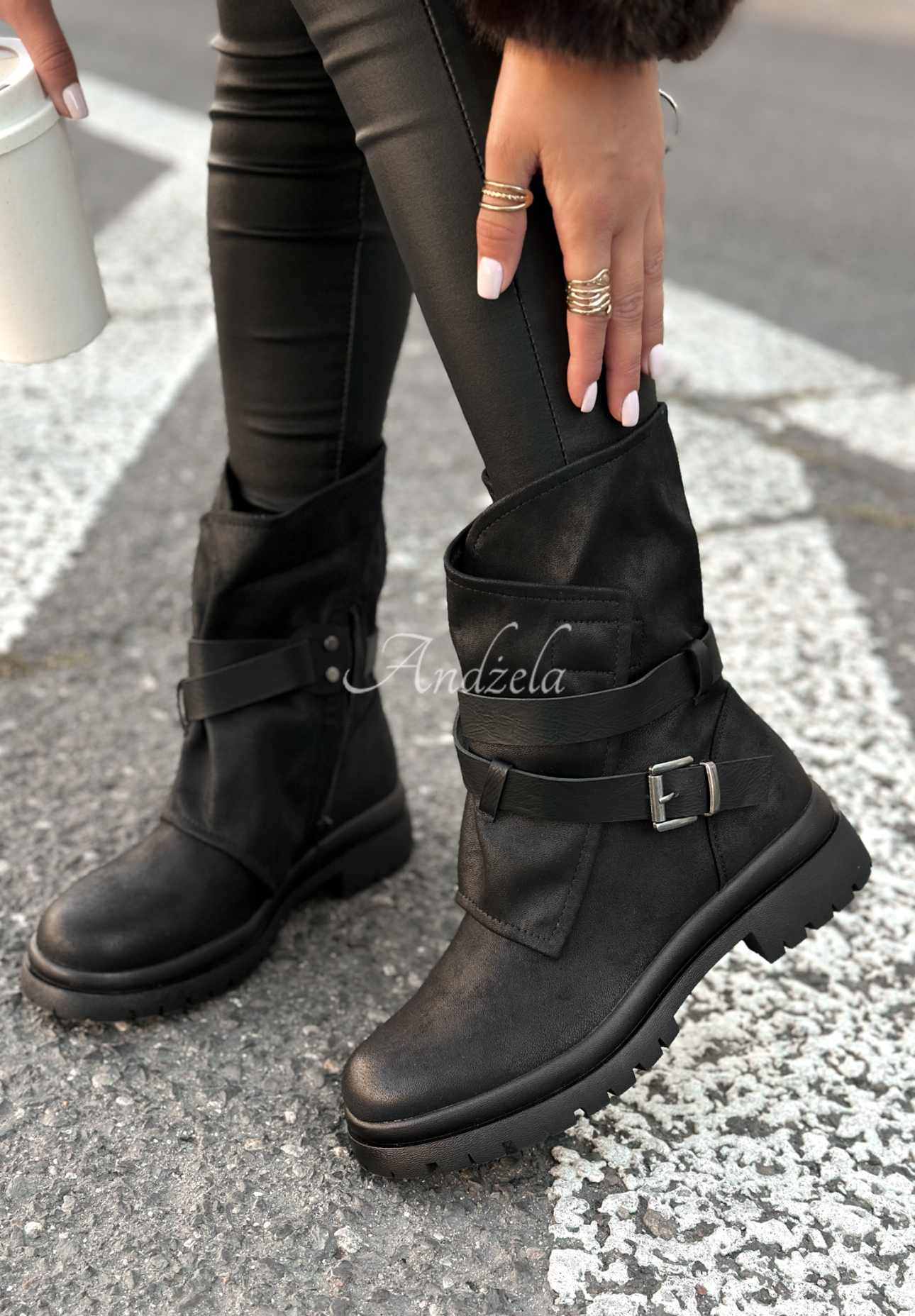 Lederstiefeletten mit Schnallen Still So Warm Schwarz