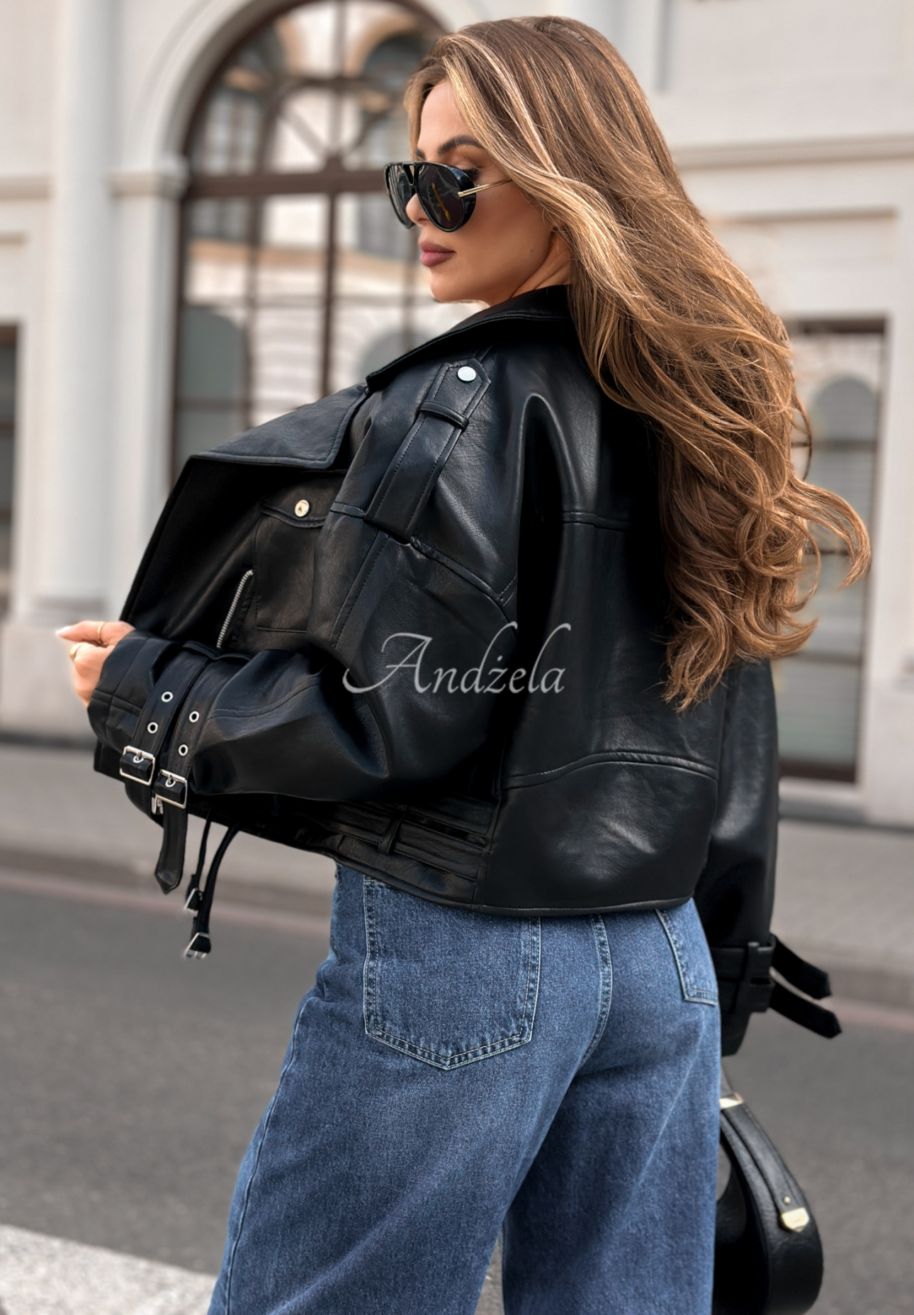 Kurze Bikerjacke aus Leder Not Your Girl Schwarz