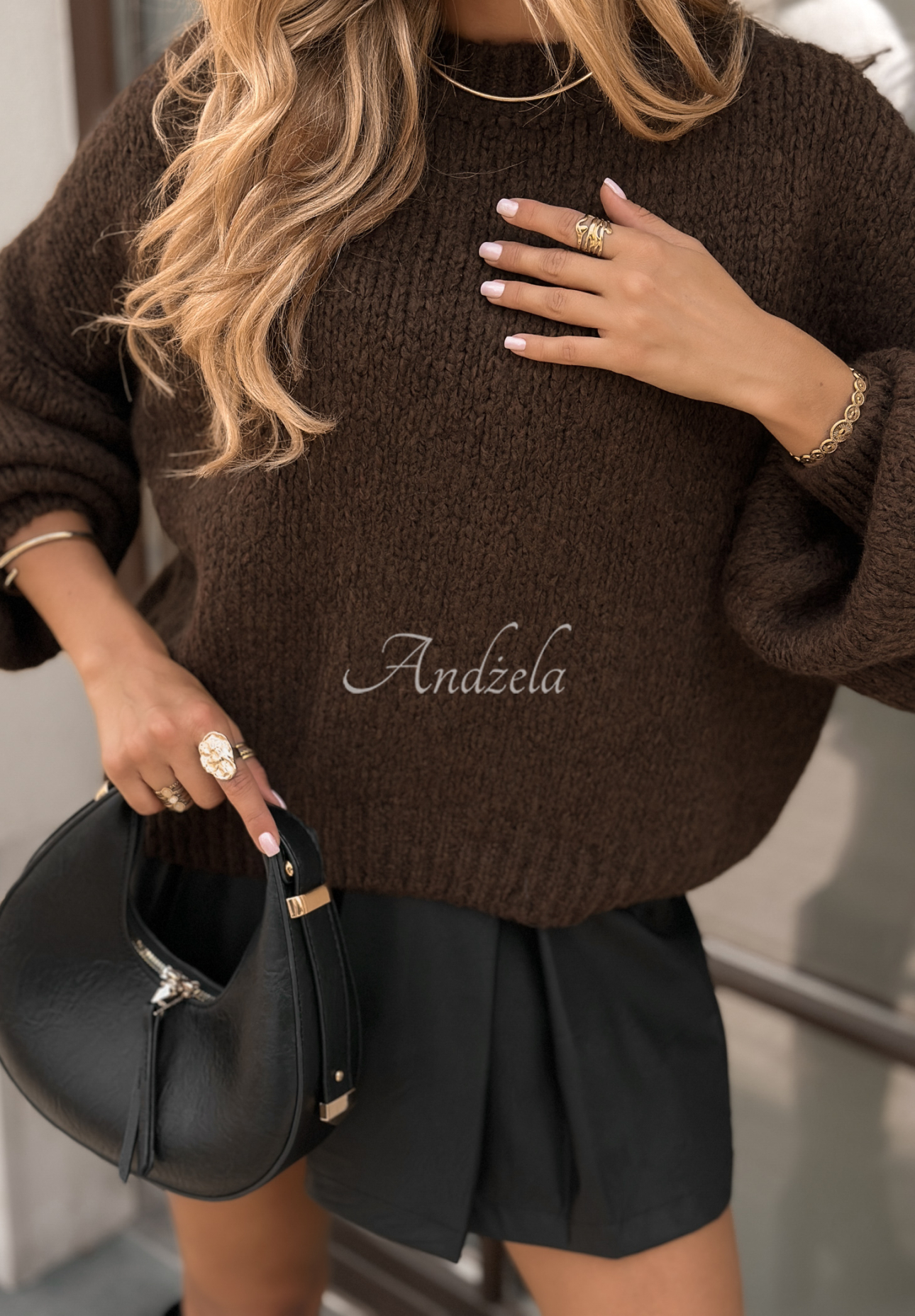 Sweater with buff sleeves Maybe Never chocolate