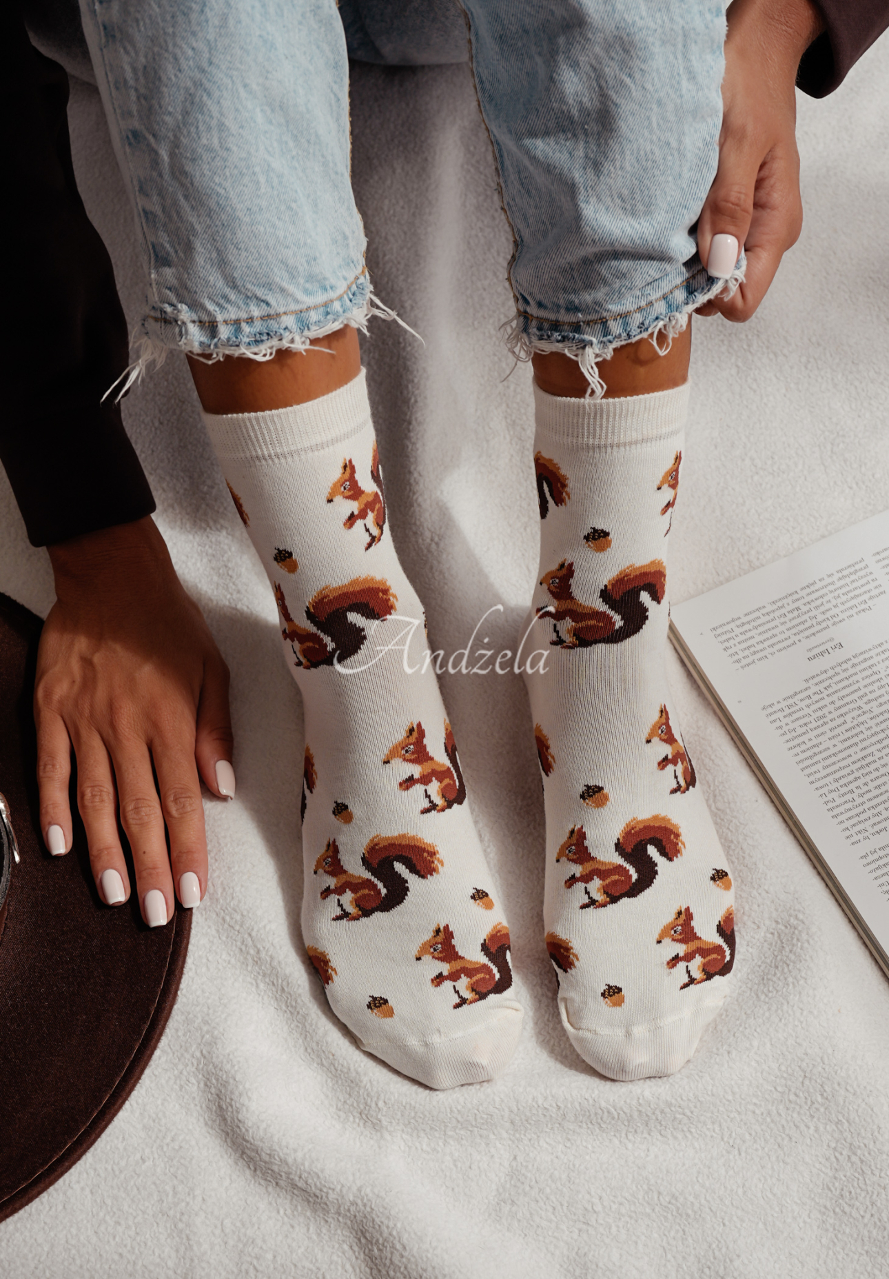 Lange gemusterte Socken Squirrel Ecru