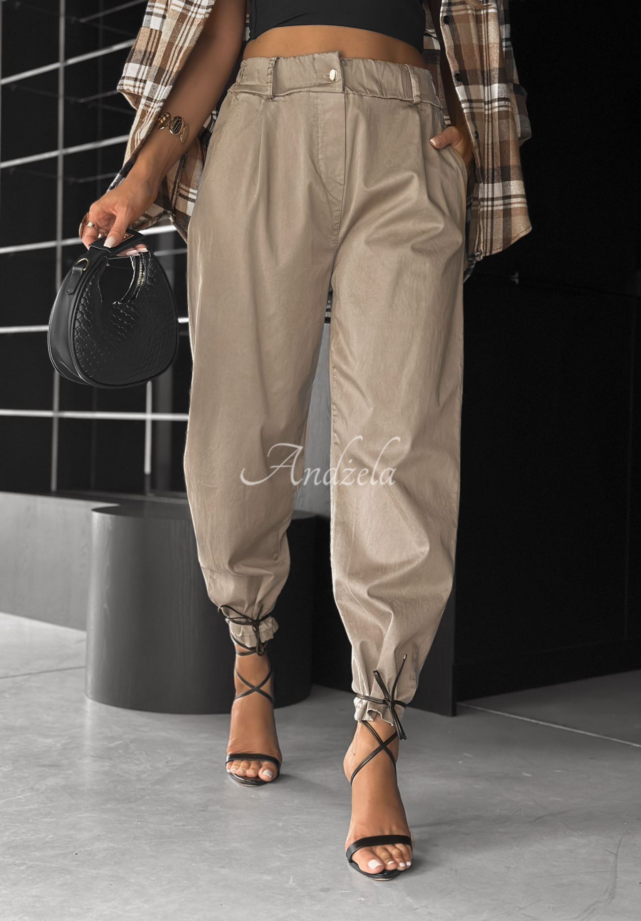 Hose Middle Of Nowhere Beige