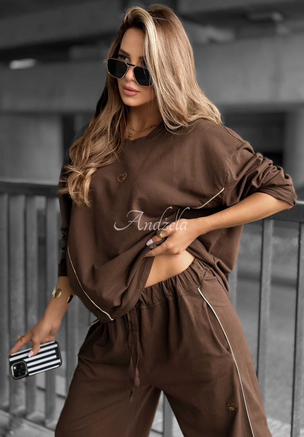 Oversize Sweatshirt You Left Early Schokoladenbraun