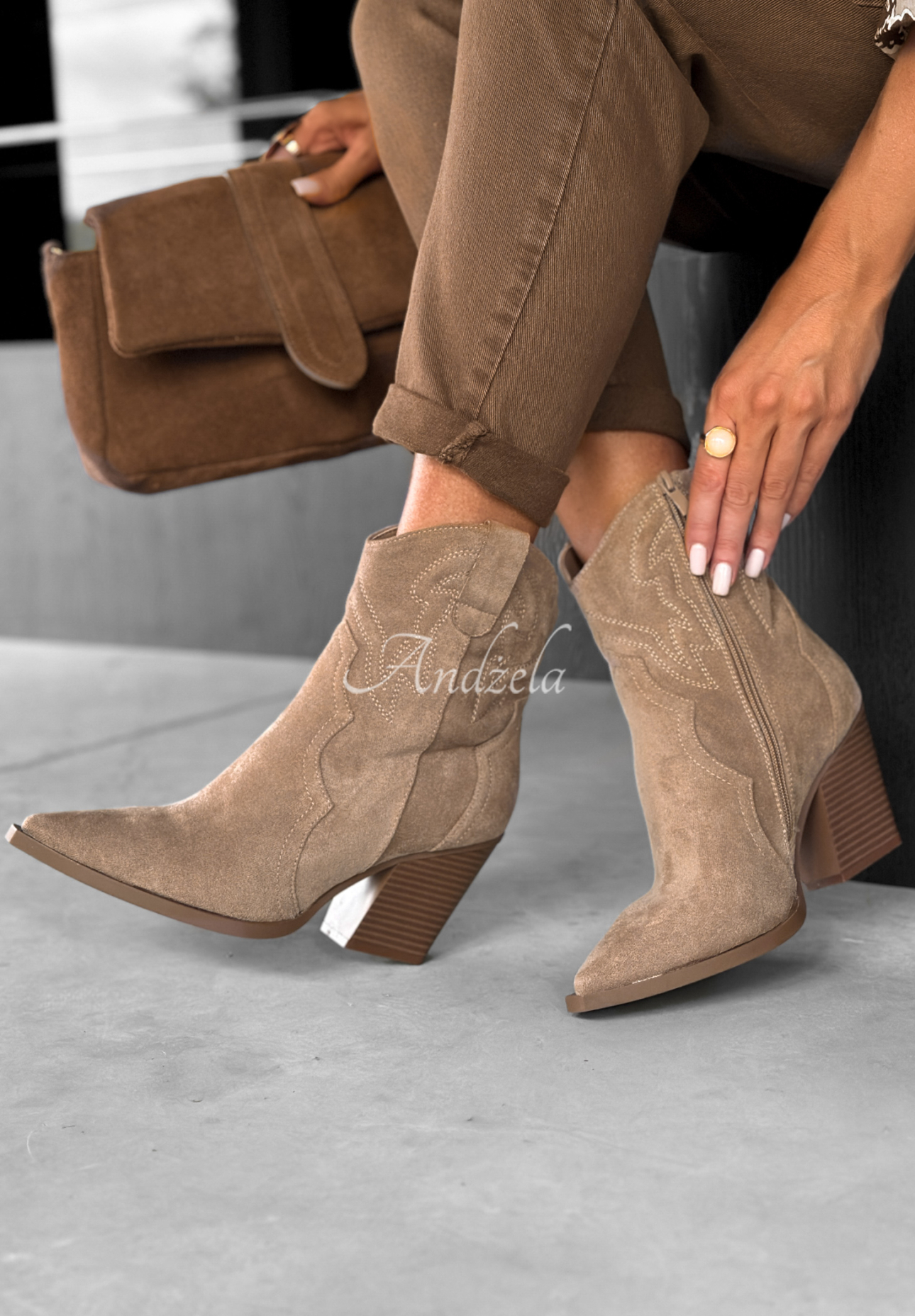 Cowboystiefel aus Wildleder I Moved On Beige