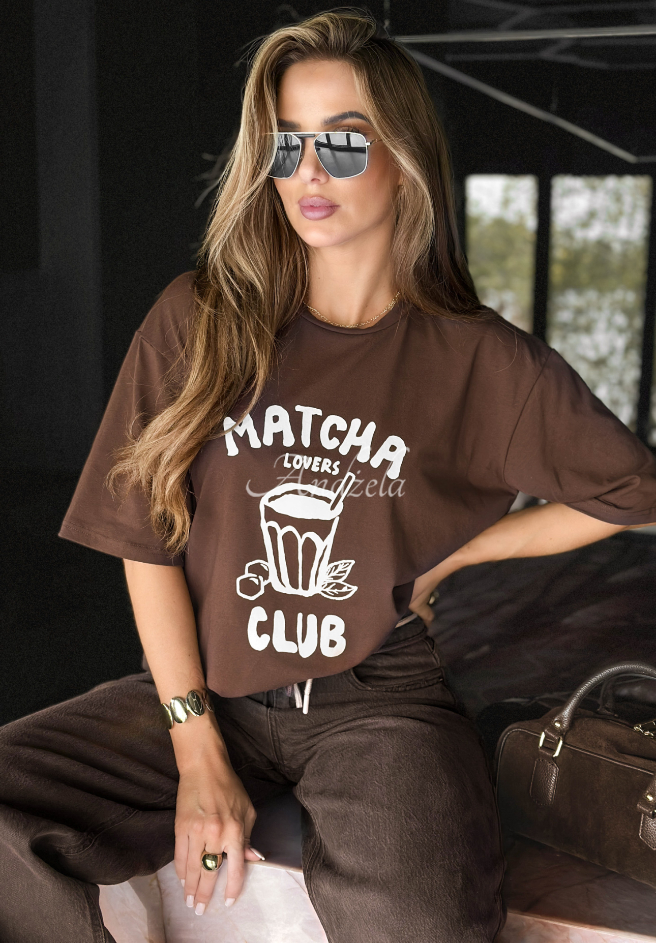 T-Shirt mit Aufdruck Matcha Club Schokoladenbraun