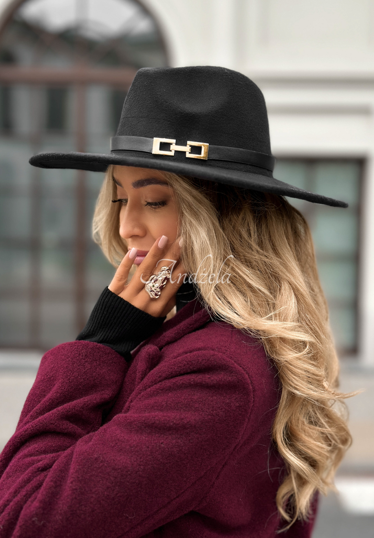 Zero Interest strap hat black